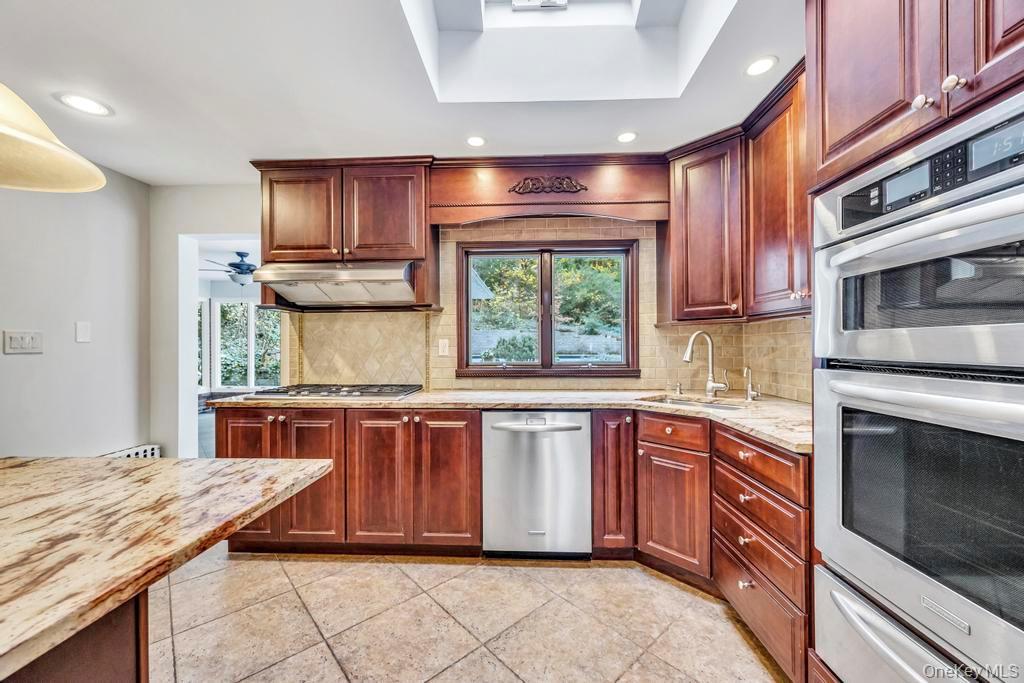 Single Family Caledonia  Suffolk County, NY 11746, MLS-930657-20