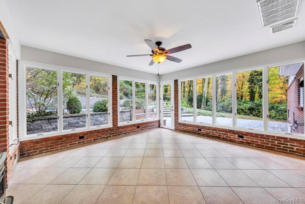 Single Family Caledonia  Suffolk County, NY 11746, MLS-930657-26