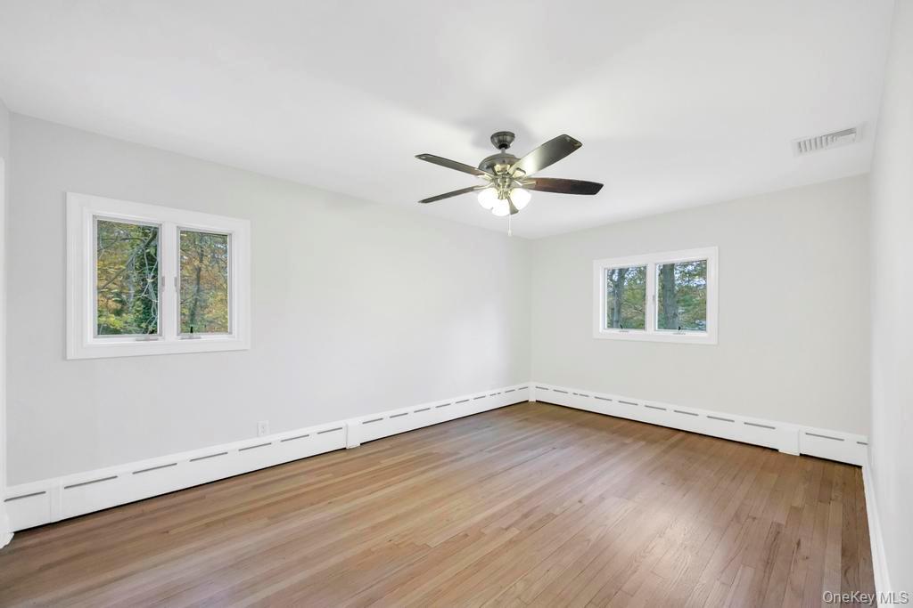 Single Family Caledonia  Suffolk County, NY 11746, MLS-930657-34