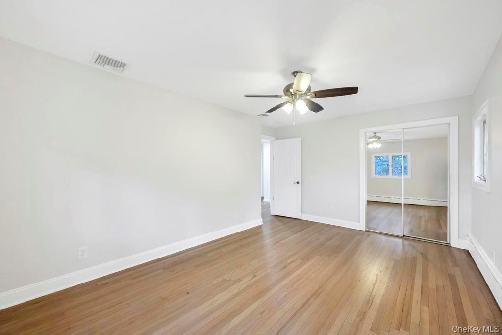 Single Family Caledonia  Suffolk County, NY 11746, MLS-930657-35