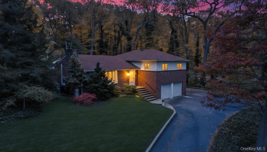 Single Family Caledonia  Suffolk County, NY 11746, MLS-930657-4