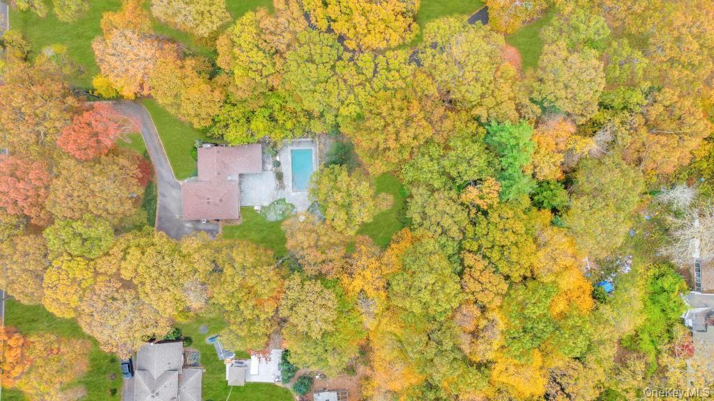 Single Family Caledonia  Suffolk County, NY 11746, MLS-930657-44