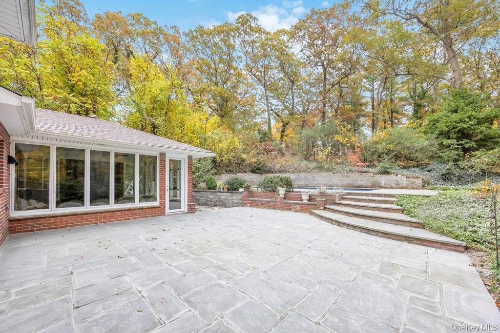 Single Family Caledonia  Suffolk County, NY 11746, MLS-930657-9