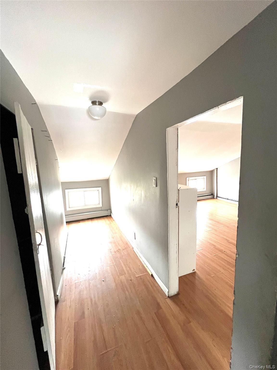 Single Family Welling  Queens, NY 11102, MLS-930666-4