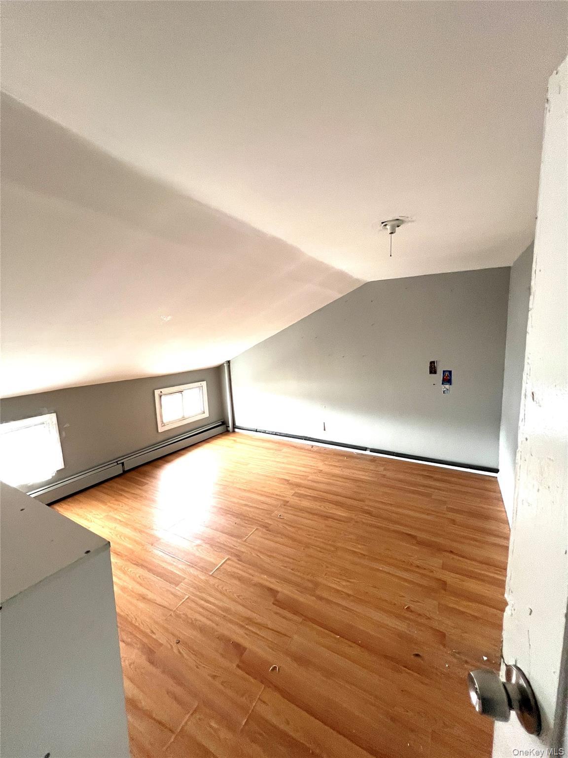 Single Family Welling  Queens, NY 11102, MLS-930666-6