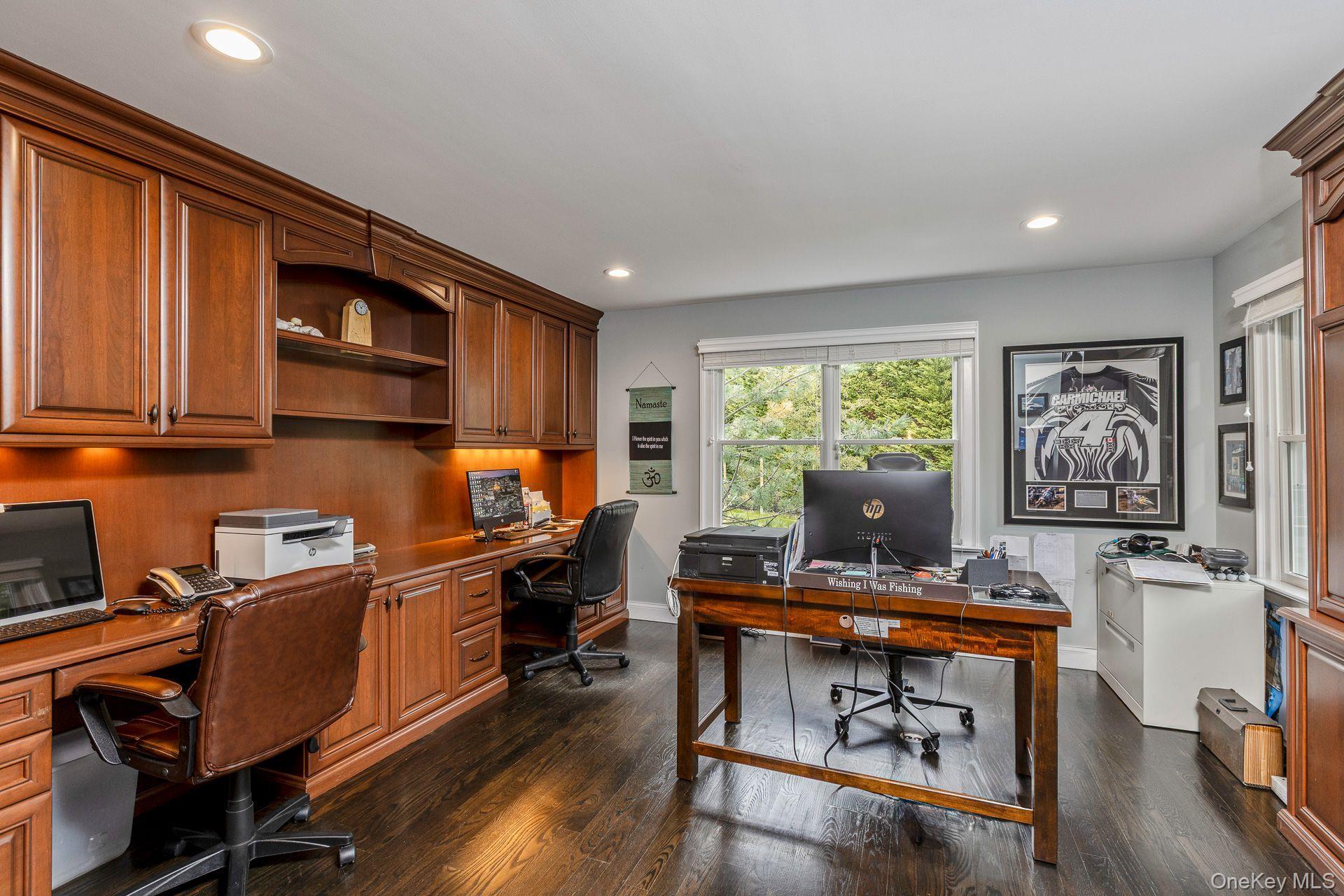 Single Family Old Neck  Suffolk County, NY 11949, MLS-930685-10