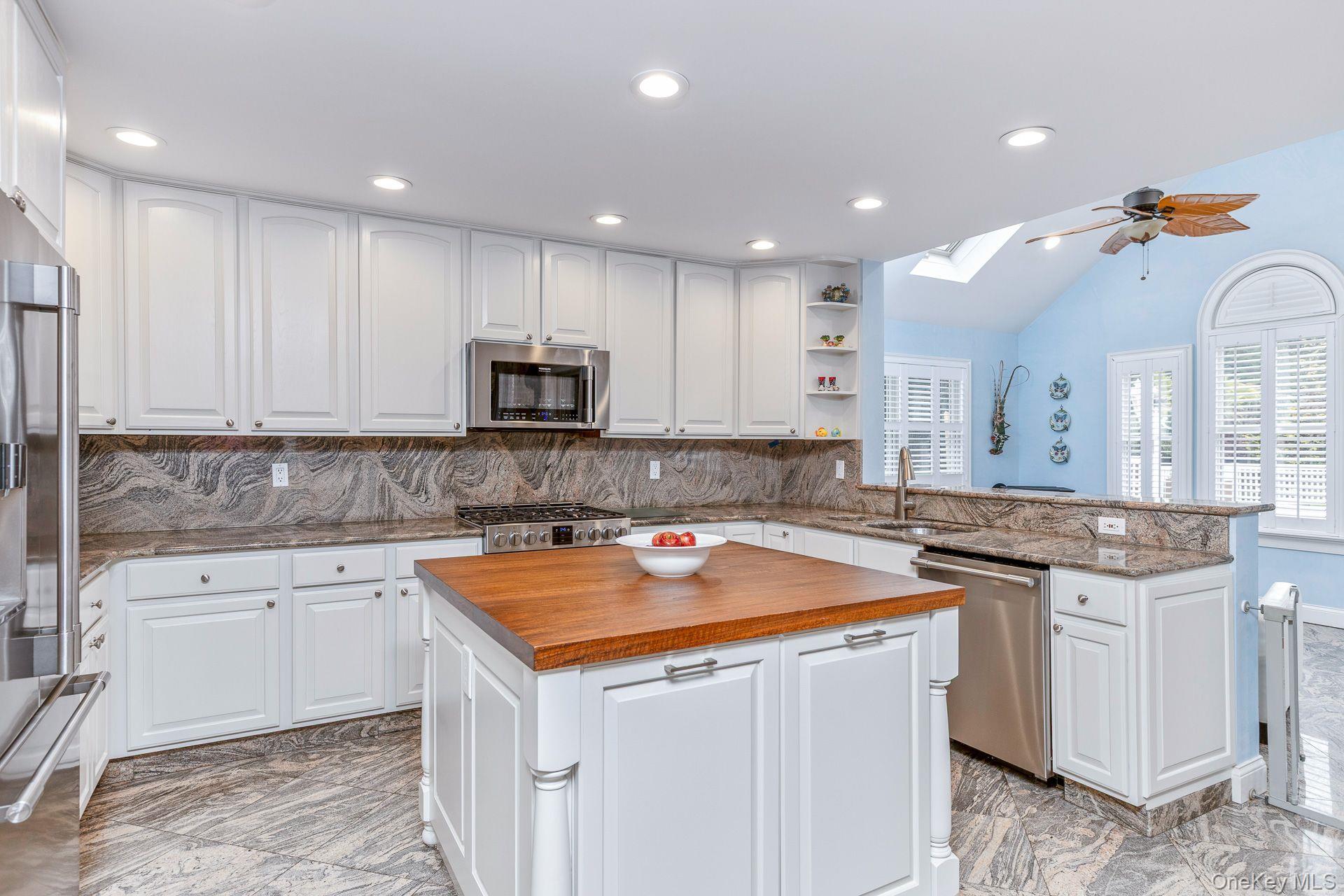 Single Family Old Neck  Suffolk County, NY 11949, MLS-930685-14