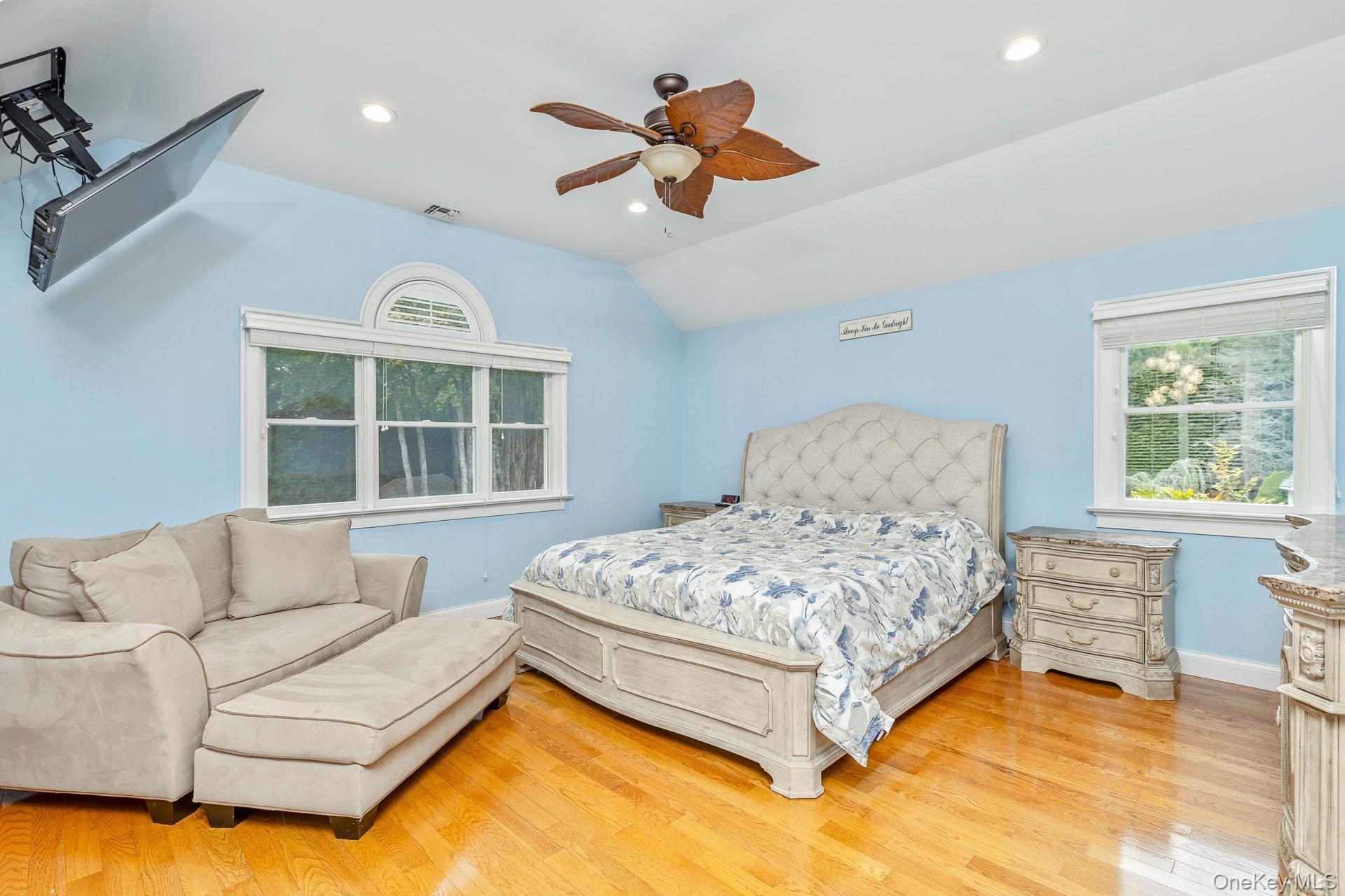 Single Family Old Neck  Suffolk County, NY 11949, MLS-930685-24