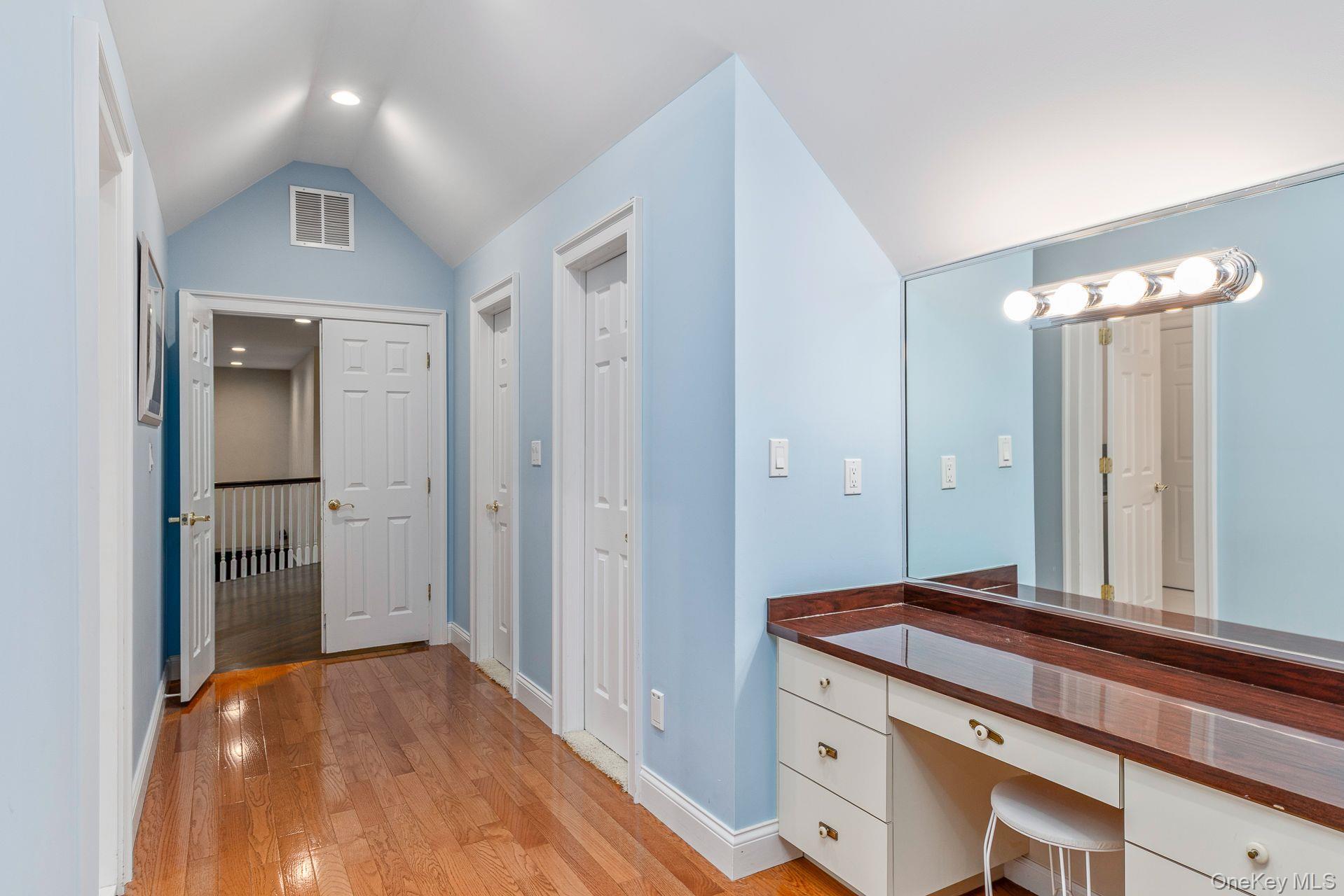 Single Family Old Neck  Suffolk County, NY 11949, MLS-930685-26