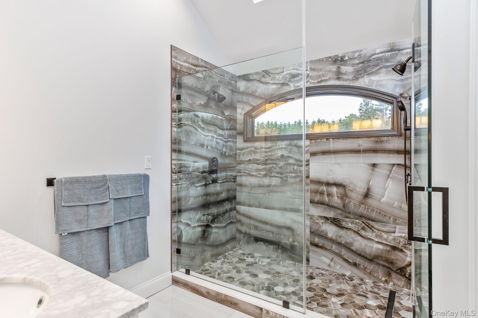 Single Family Old Neck  Suffolk County, NY 11949, MLS-930685-27