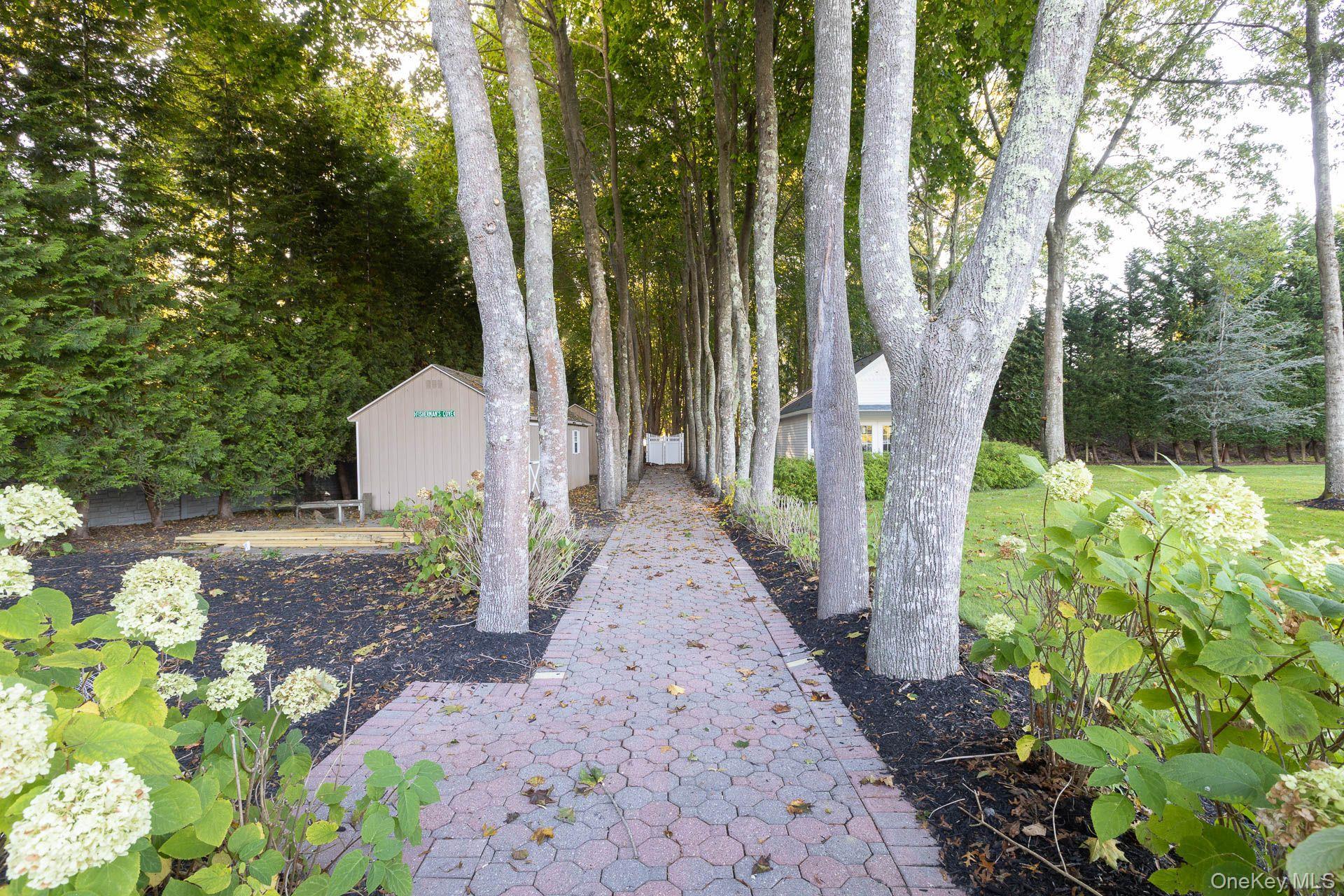 Single Family Old Neck  Suffolk County, NY 11949, MLS-930685-7