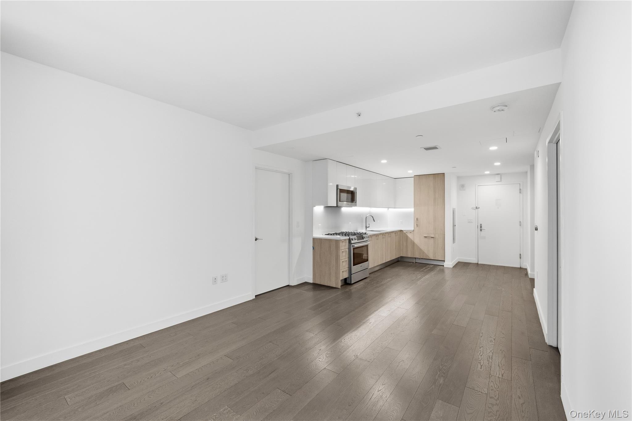 Condo 40  Queens, NY 11354, MLS-930694-3