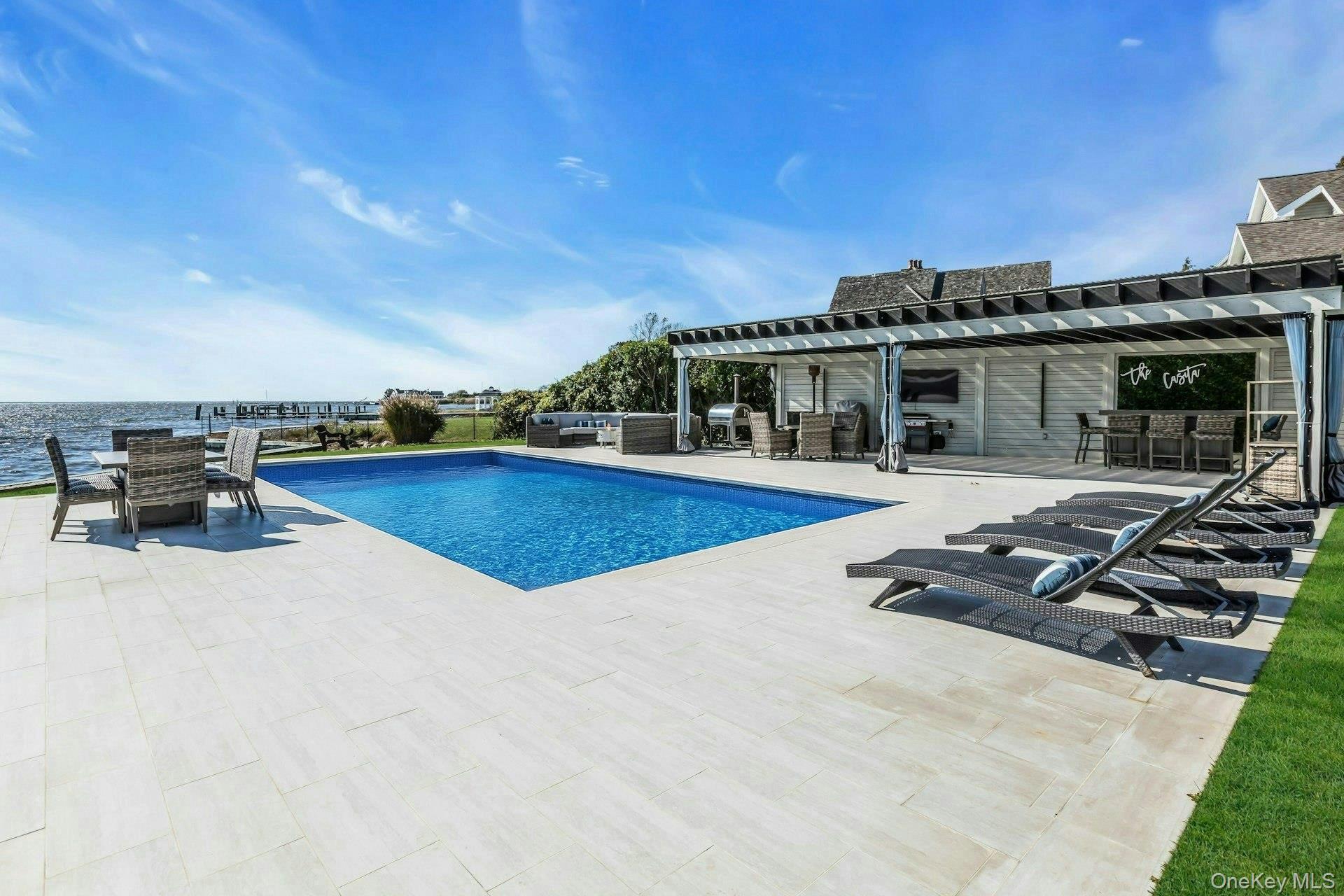 Single Family Edgewater Suffolk County, NY 11705, MLS-930696-42