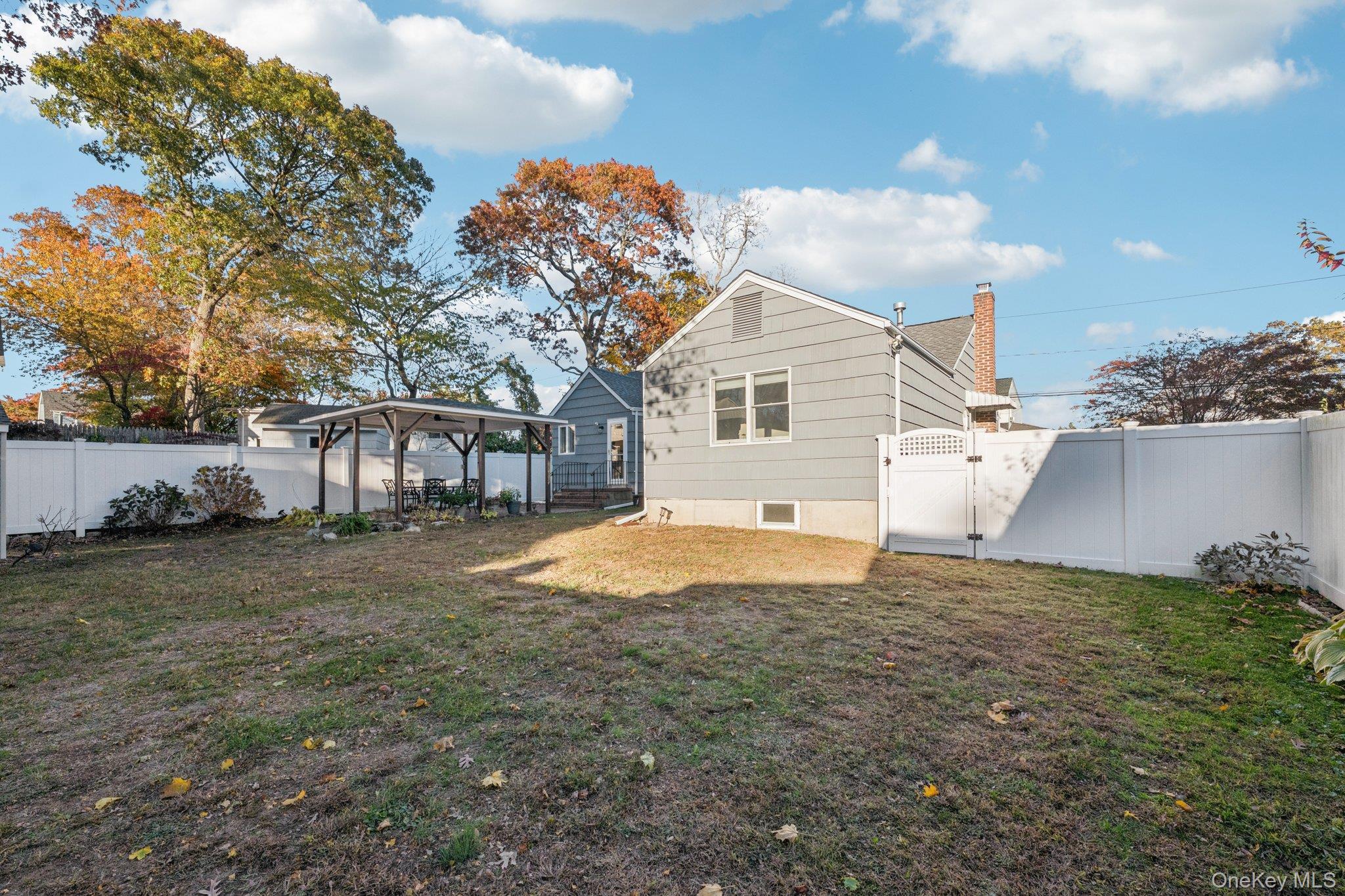 Single Family 1st  Suffolk County, NY 11731, MLS-930697-36