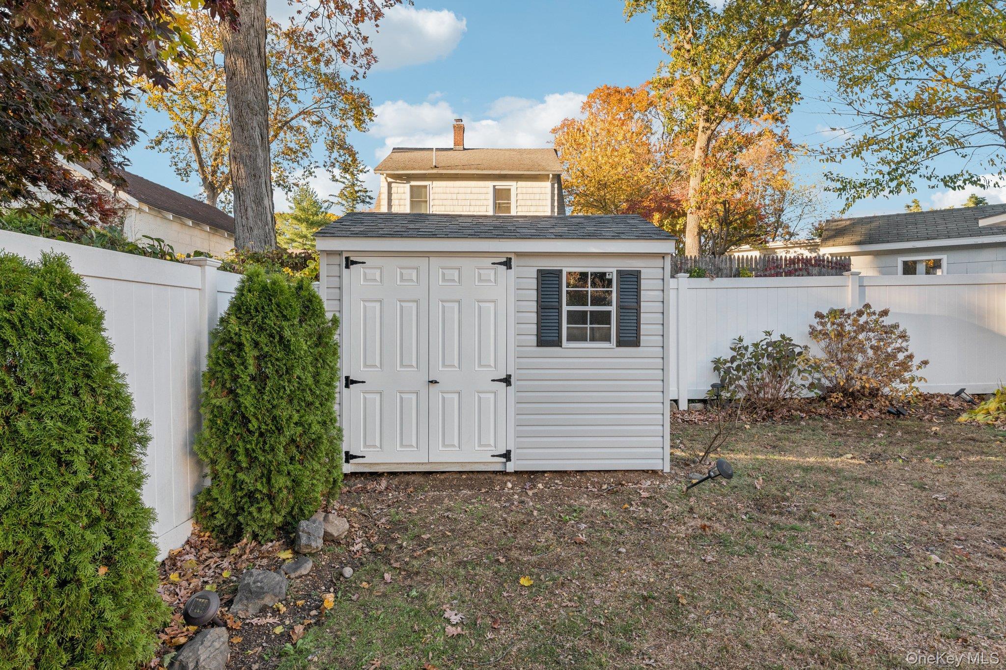 Single Family 1st  Suffolk County, NY 11731, MLS-930697-38