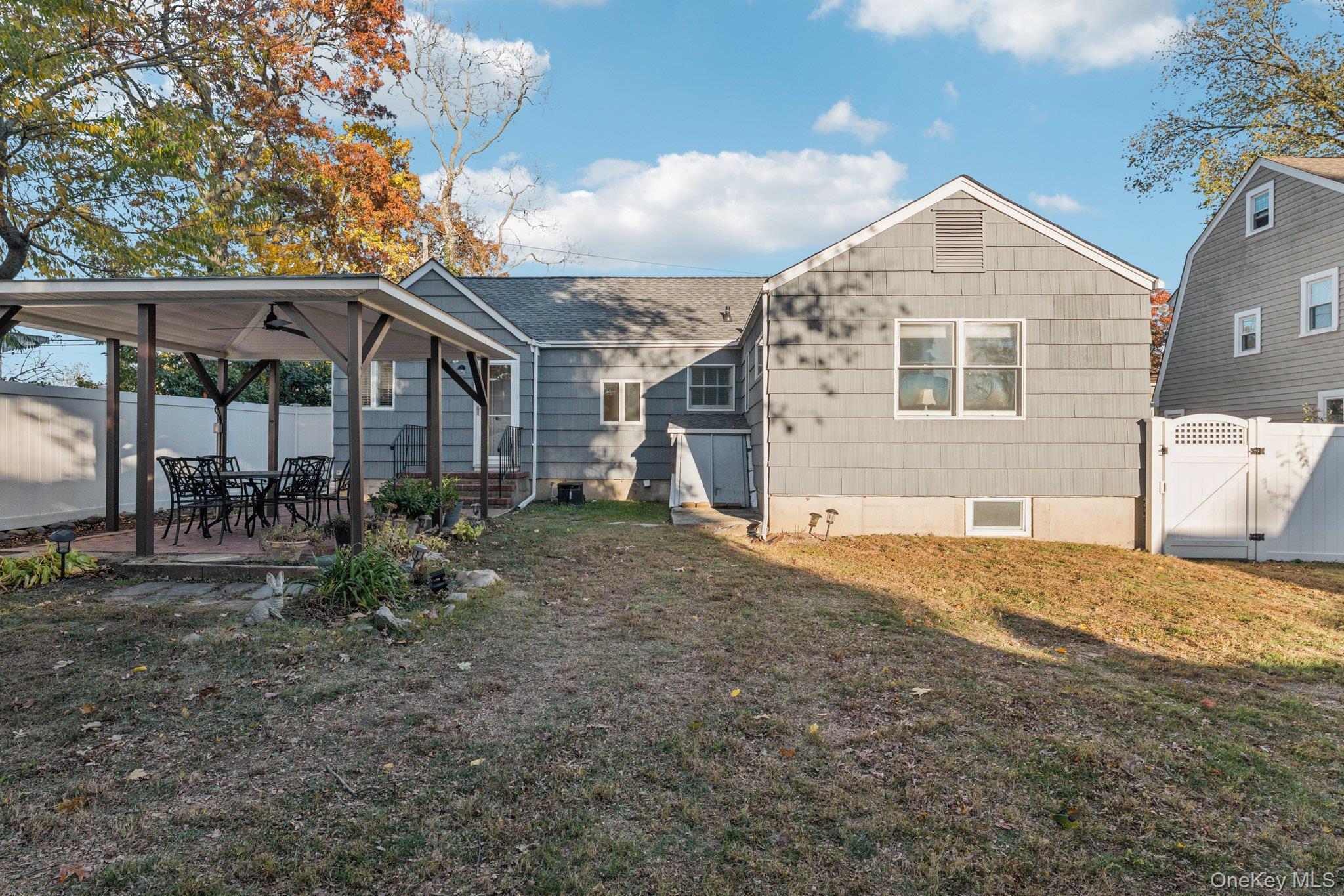 Single Family 1st  Suffolk County, NY 11731, MLS-930697-39