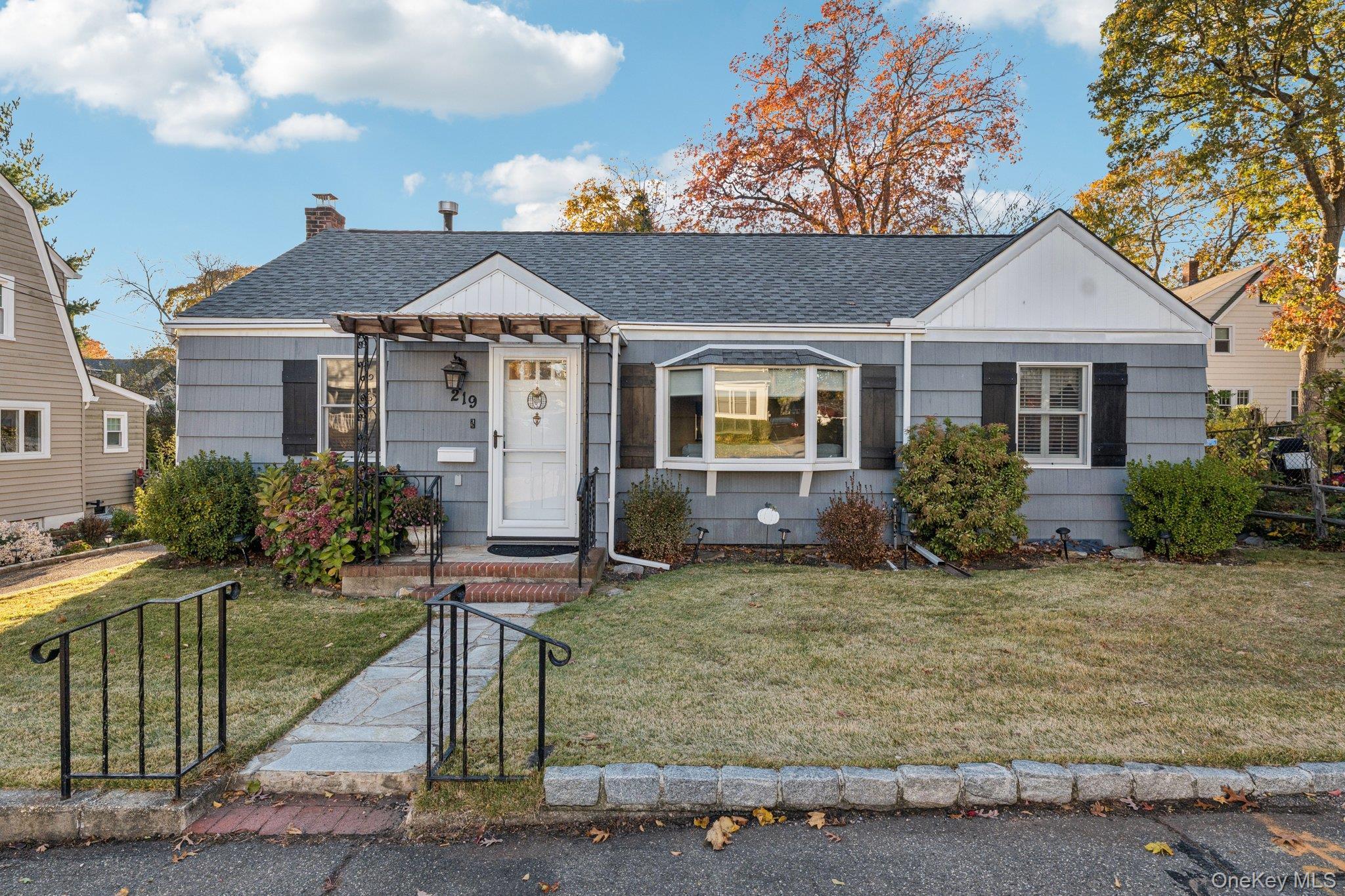 Single Family 1st  Suffolk County, NY 11731, MLS-930697-41