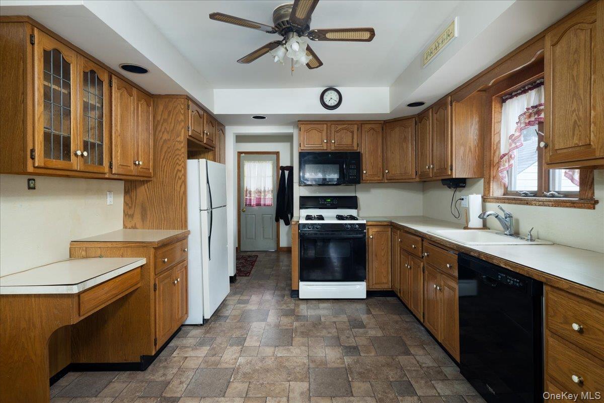 Single Family Nelson Nassau County, NY 11003, MLS-930702-8