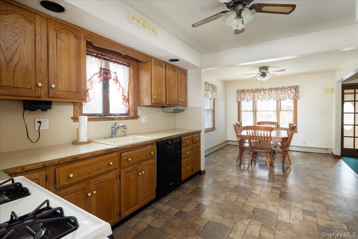 Single Family Nelson Nassau County, NY 11003, MLS-930702-9