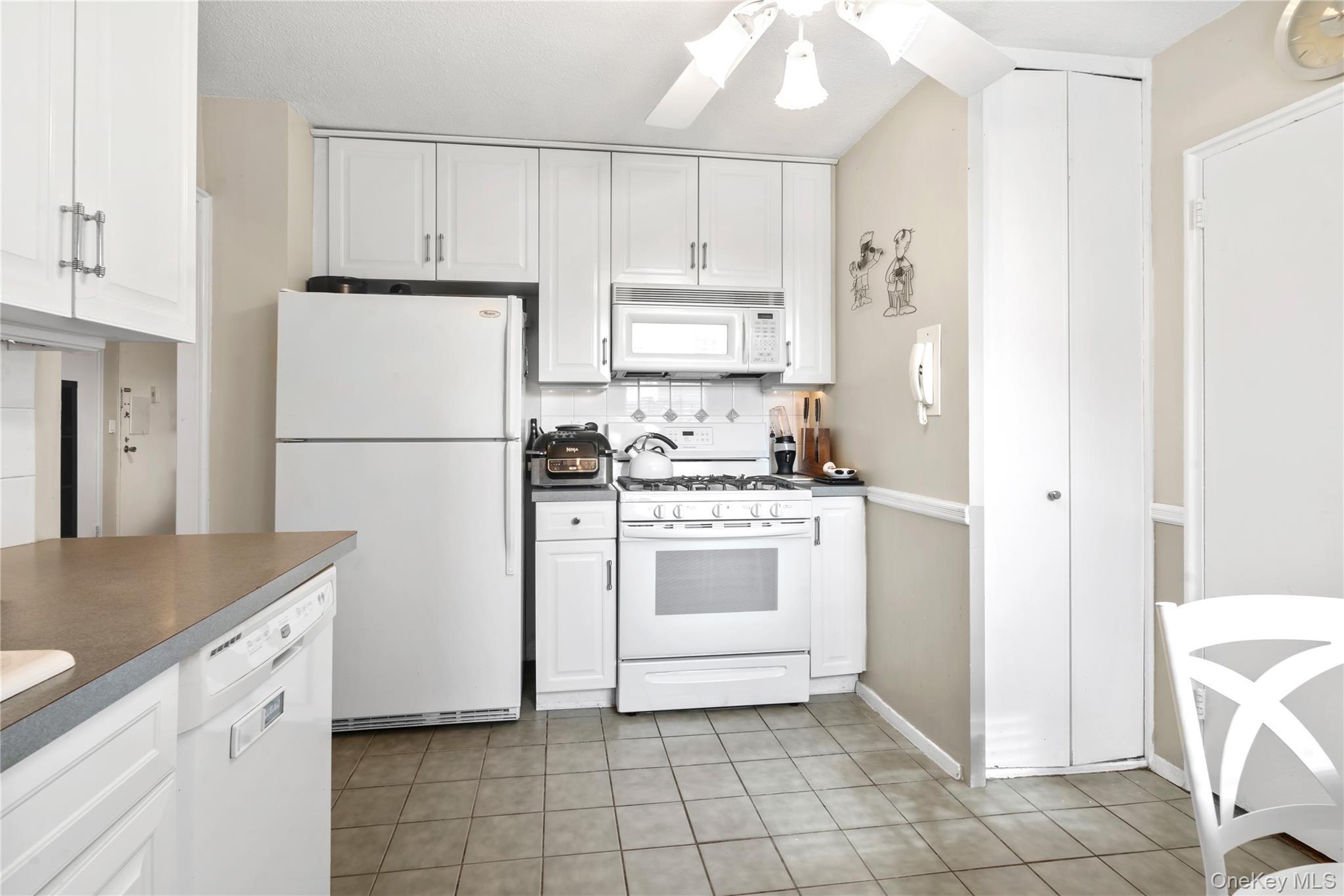 Coop 108th Queens, NY 11375, MLS-930703-7