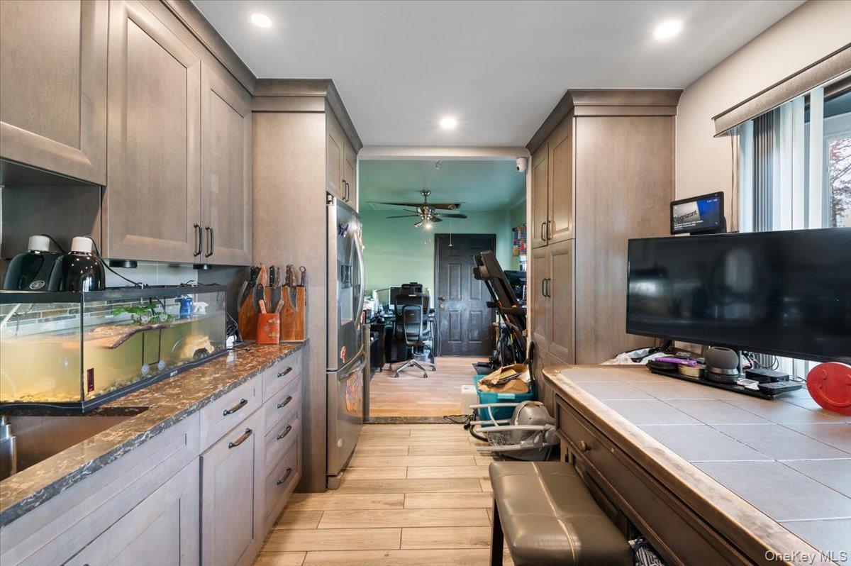 Single Family Hickory Lane  Nassau County, NY 11756, MLS-930727-7