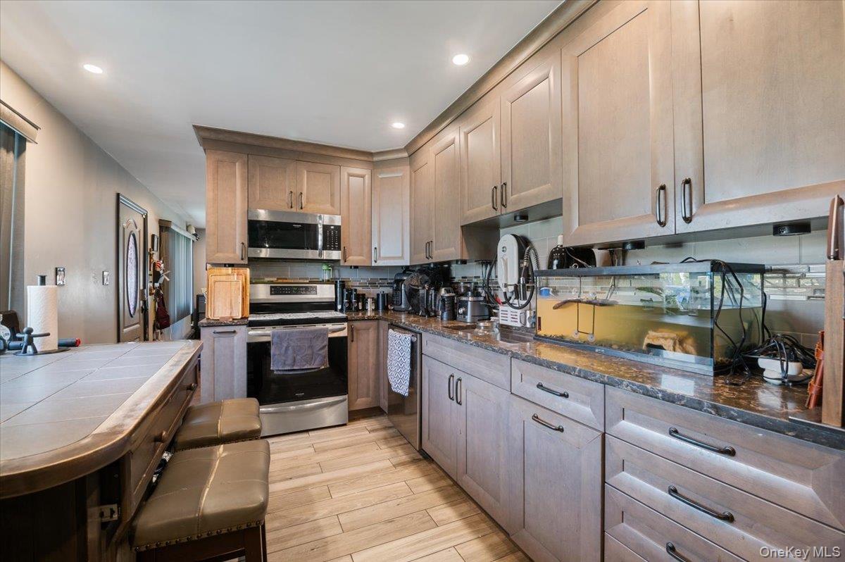 Single Family Hickory Lane  Nassau County, NY 11756, MLS-930727-8