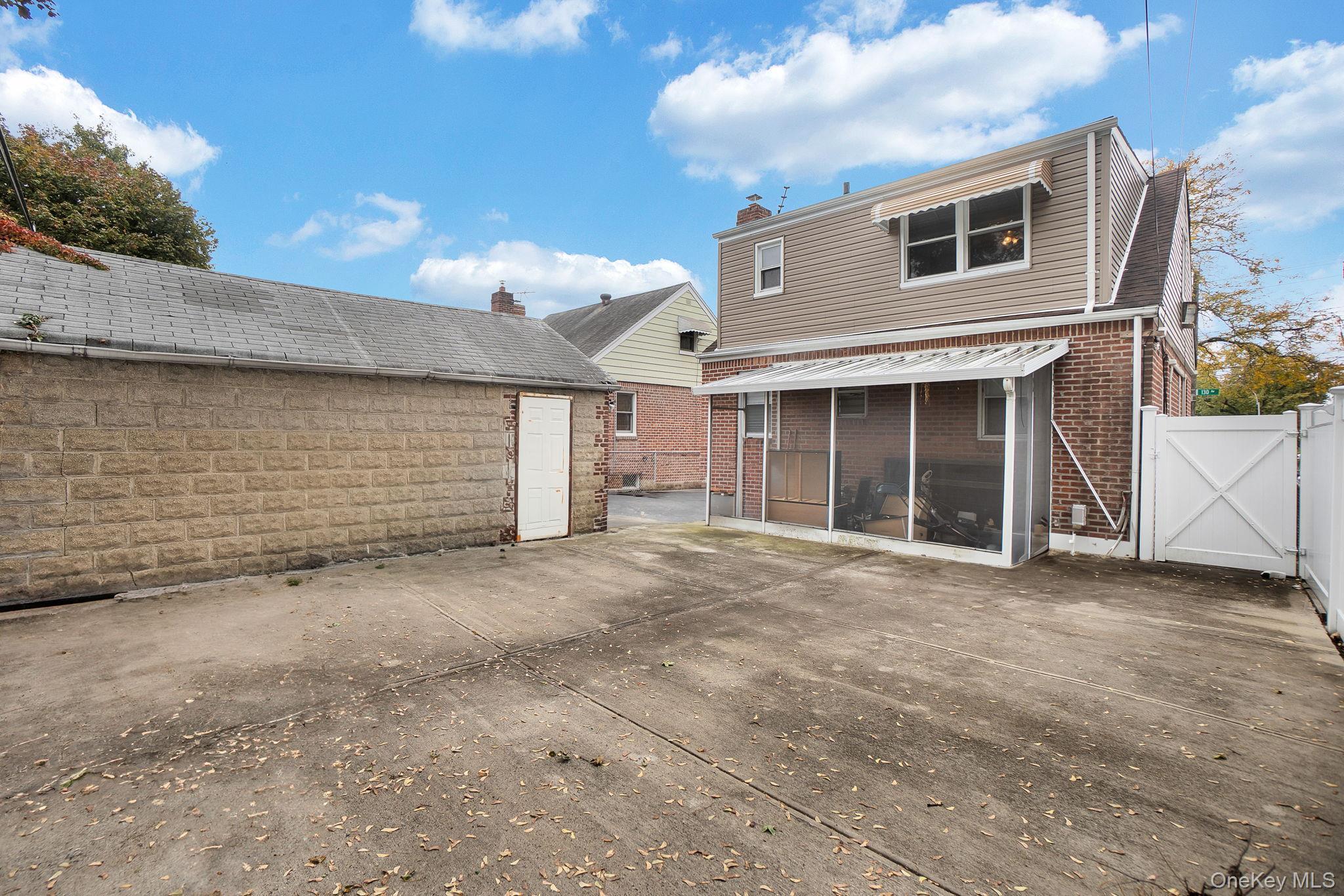 Single Family 130th  Queens, NY 11413, MLS-930732-31