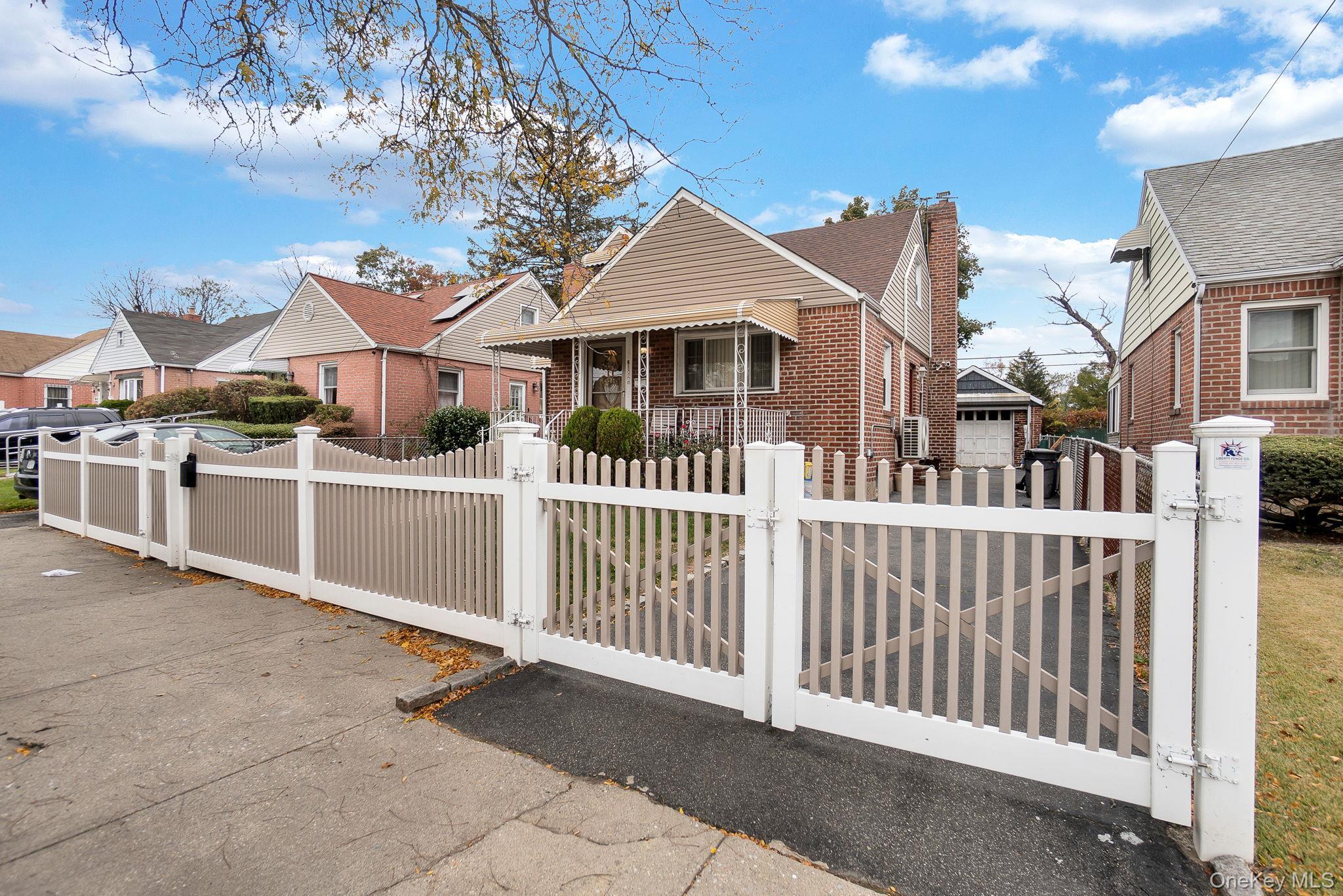 Single Family 130th  Queens, NY 11413, MLS-930732-4