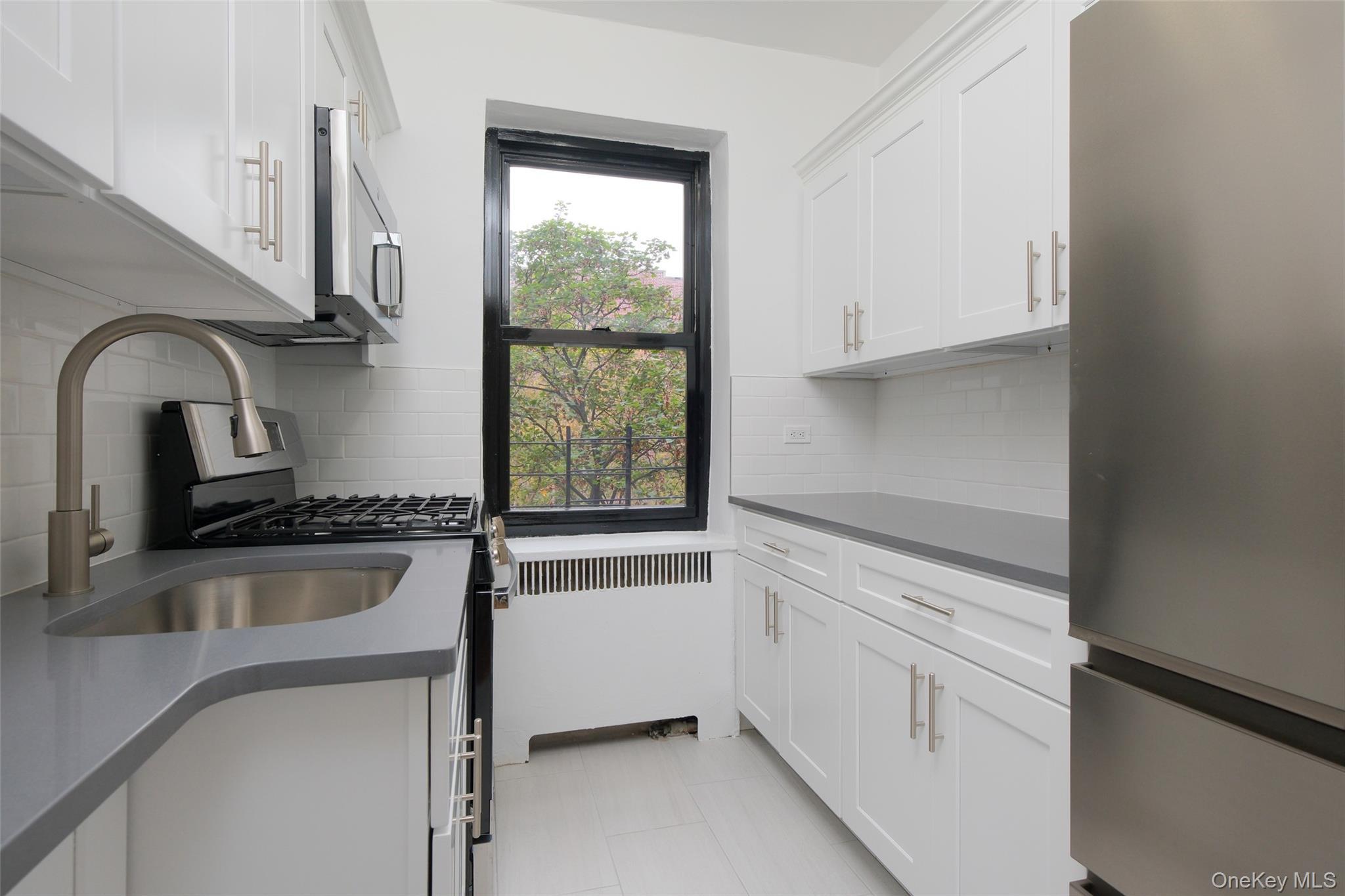 Coop Mosholu  Bronx, NY 10458, MLS-930747-5