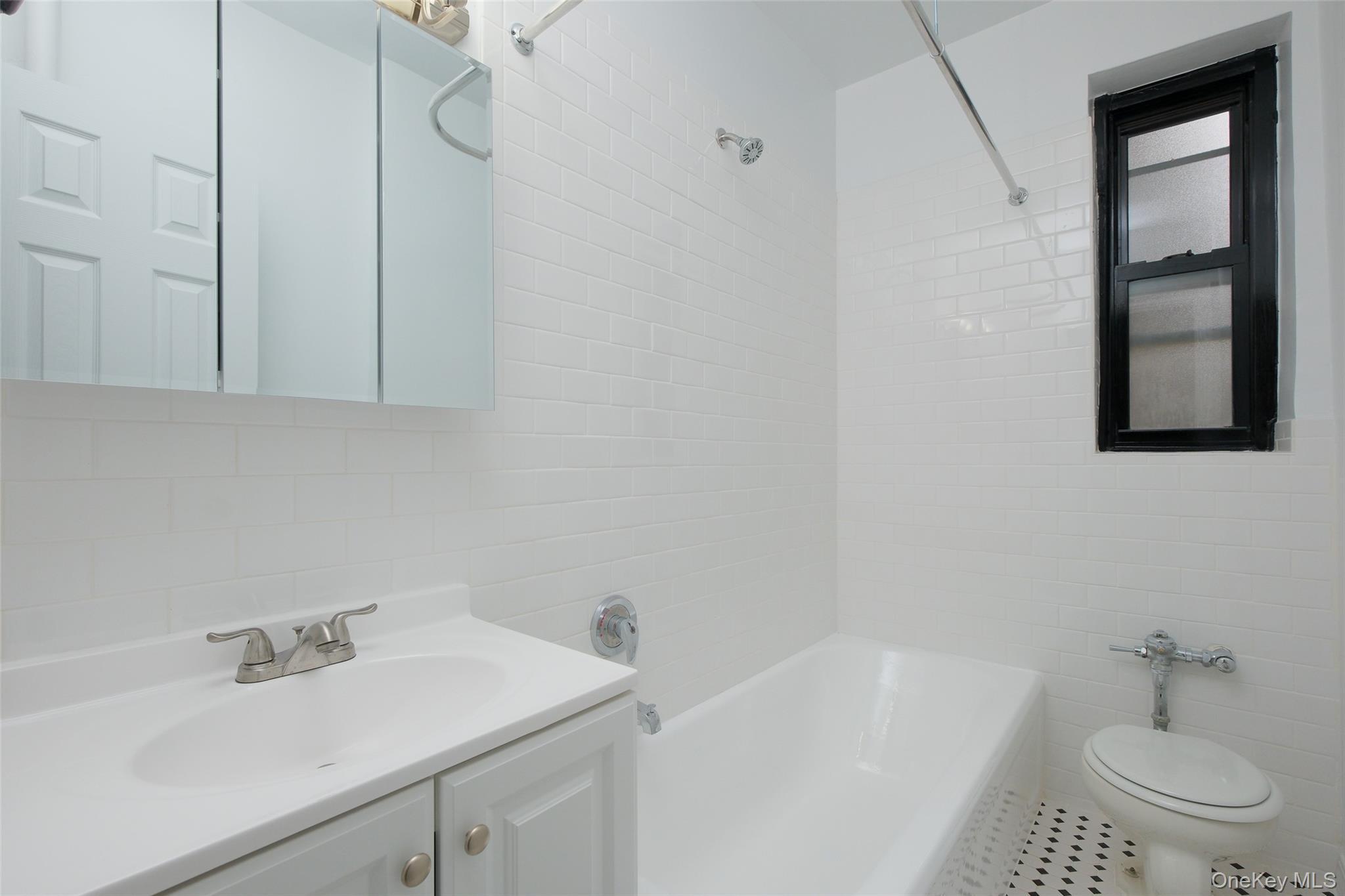 Coop Mosholu  Bronx, NY 10458, MLS-930747-6