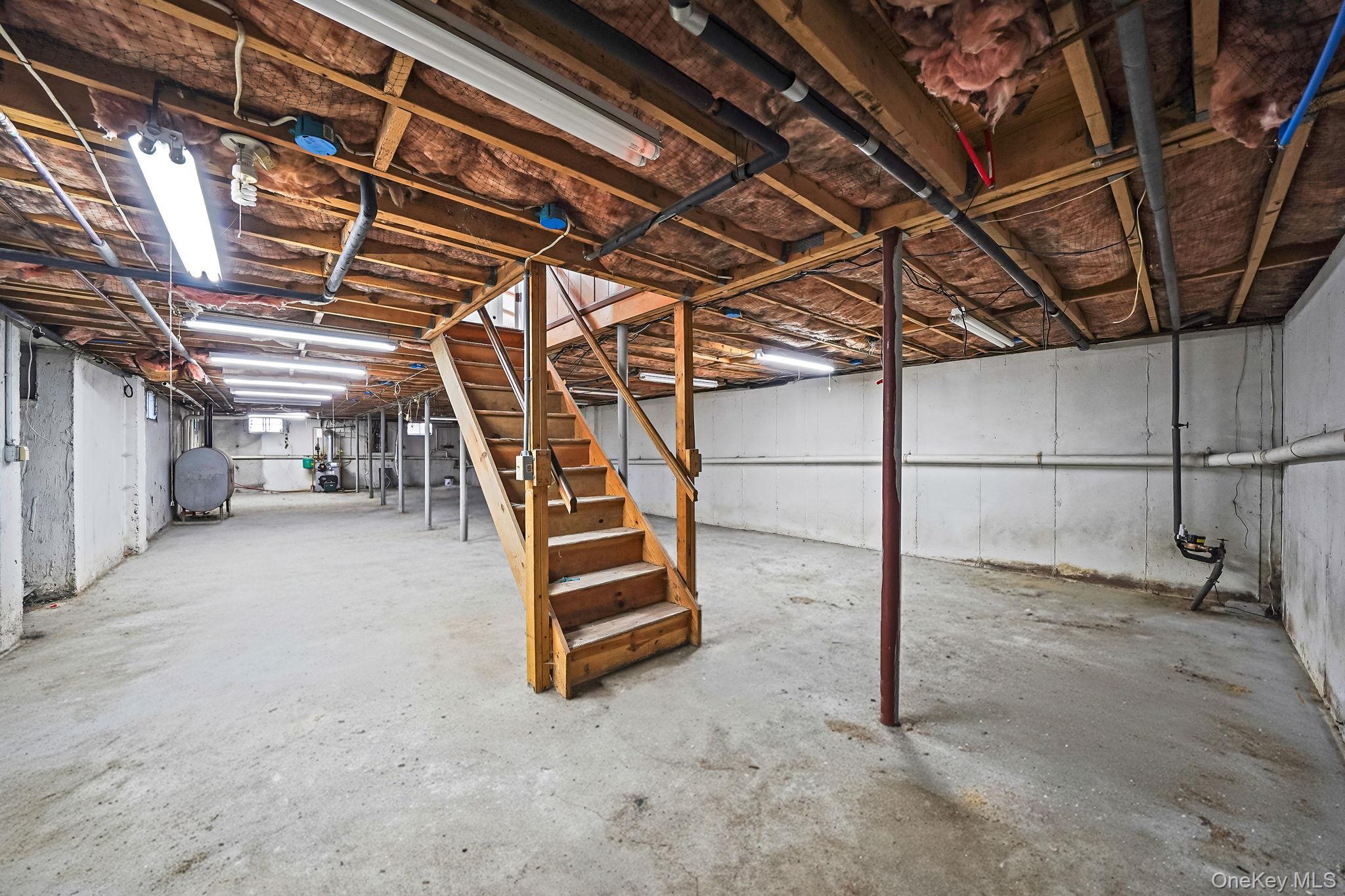 Single Family Erie  Suffolk County, NY 11741, MLS-930752-24