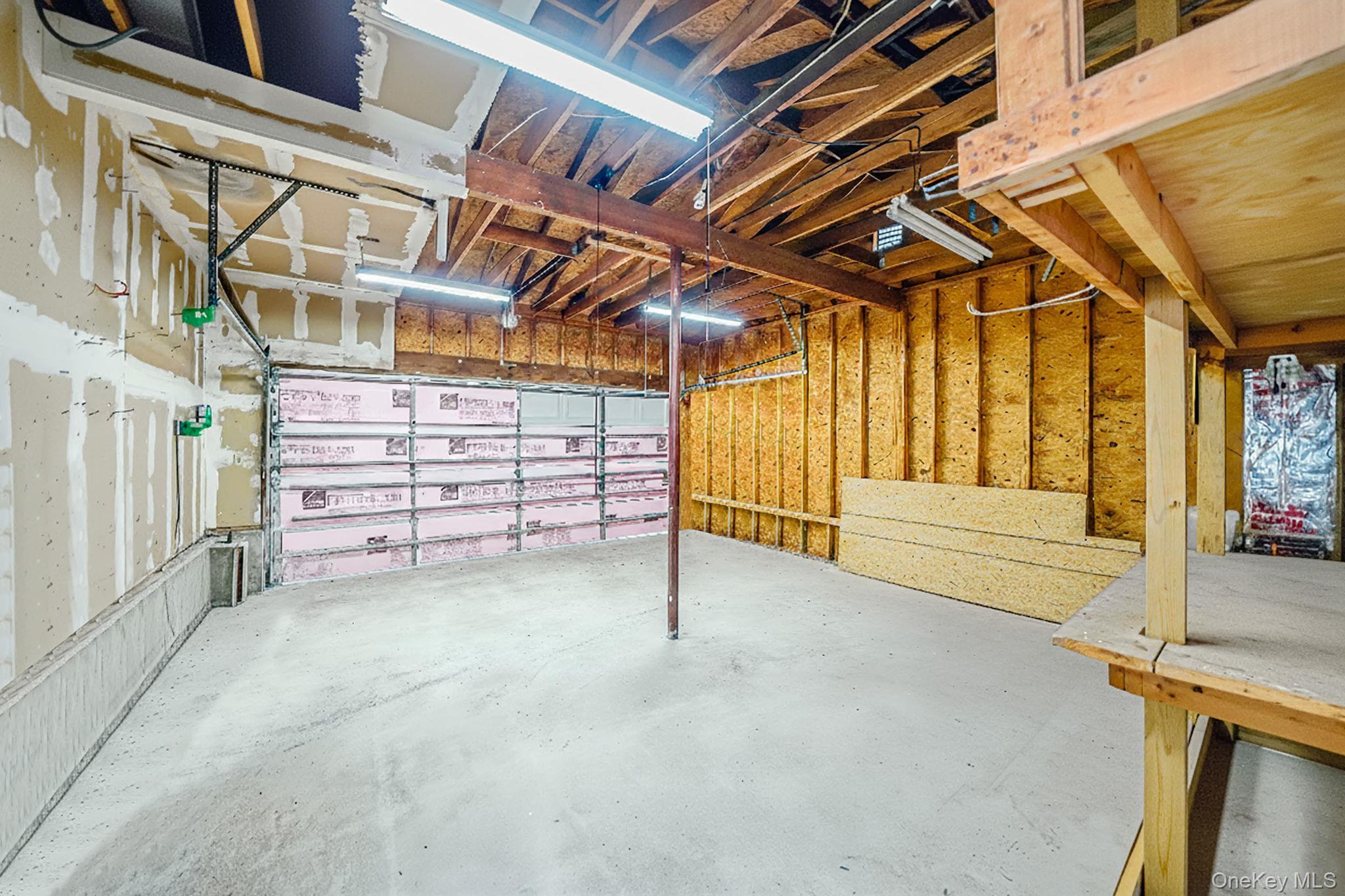 Single Family Erie  Suffolk County, NY 11741, MLS-930752-26