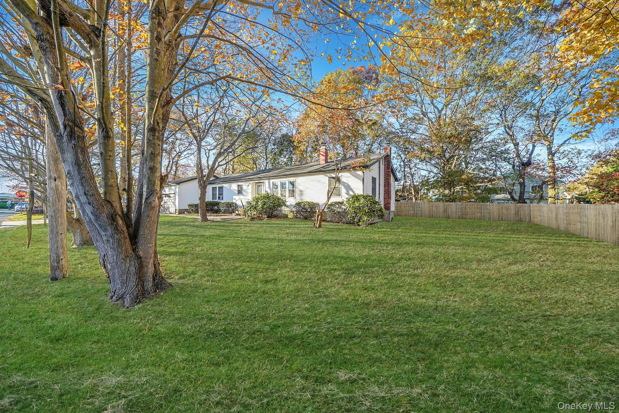 Single Family Erie  Suffolk County, NY 11741, MLS-930752-29