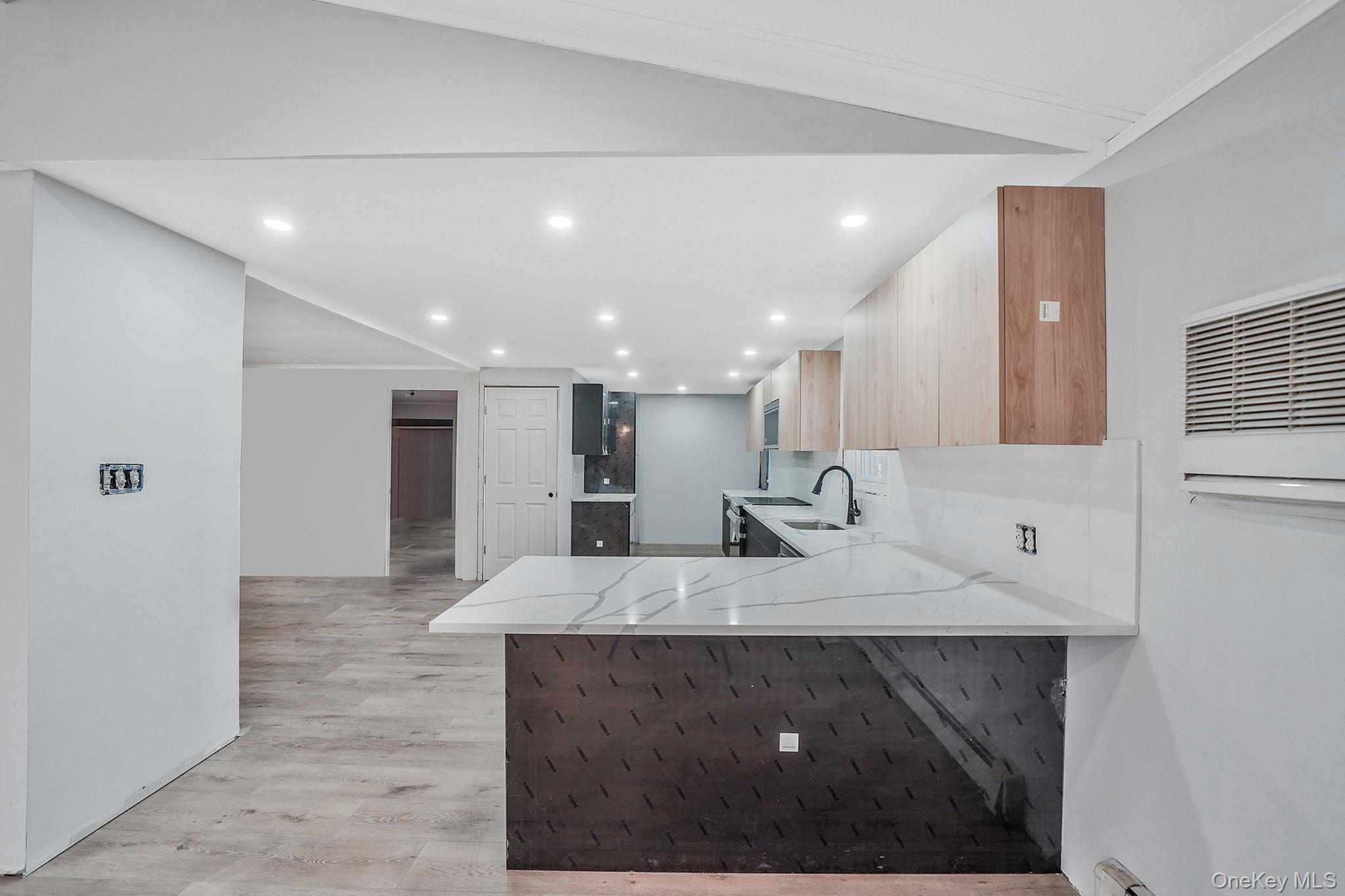 Single Family Erie  Suffolk County, NY 11741, MLS-930752-8