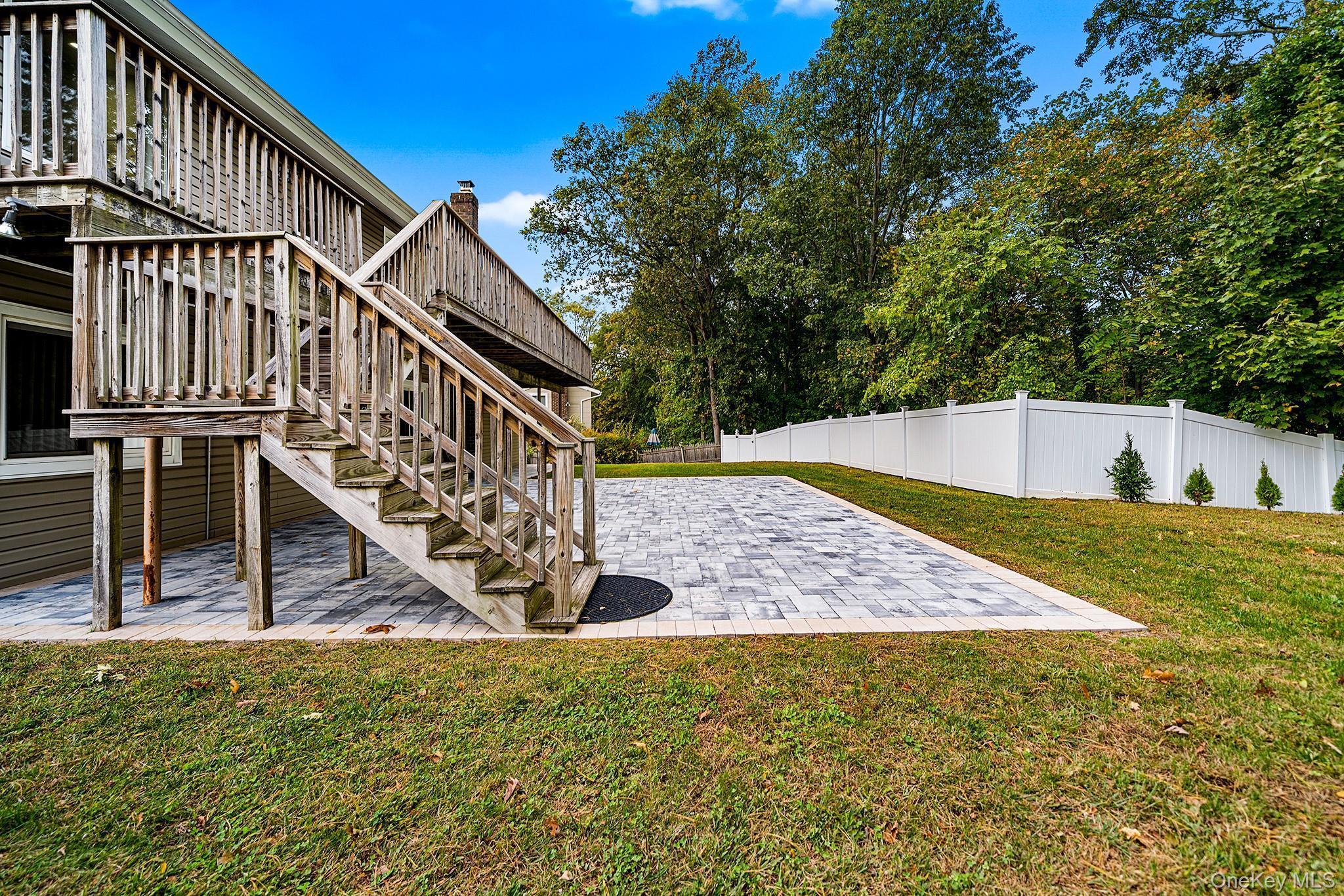 Single Family Hitching Post Nassau County, NY 11542, MLS-930753-34