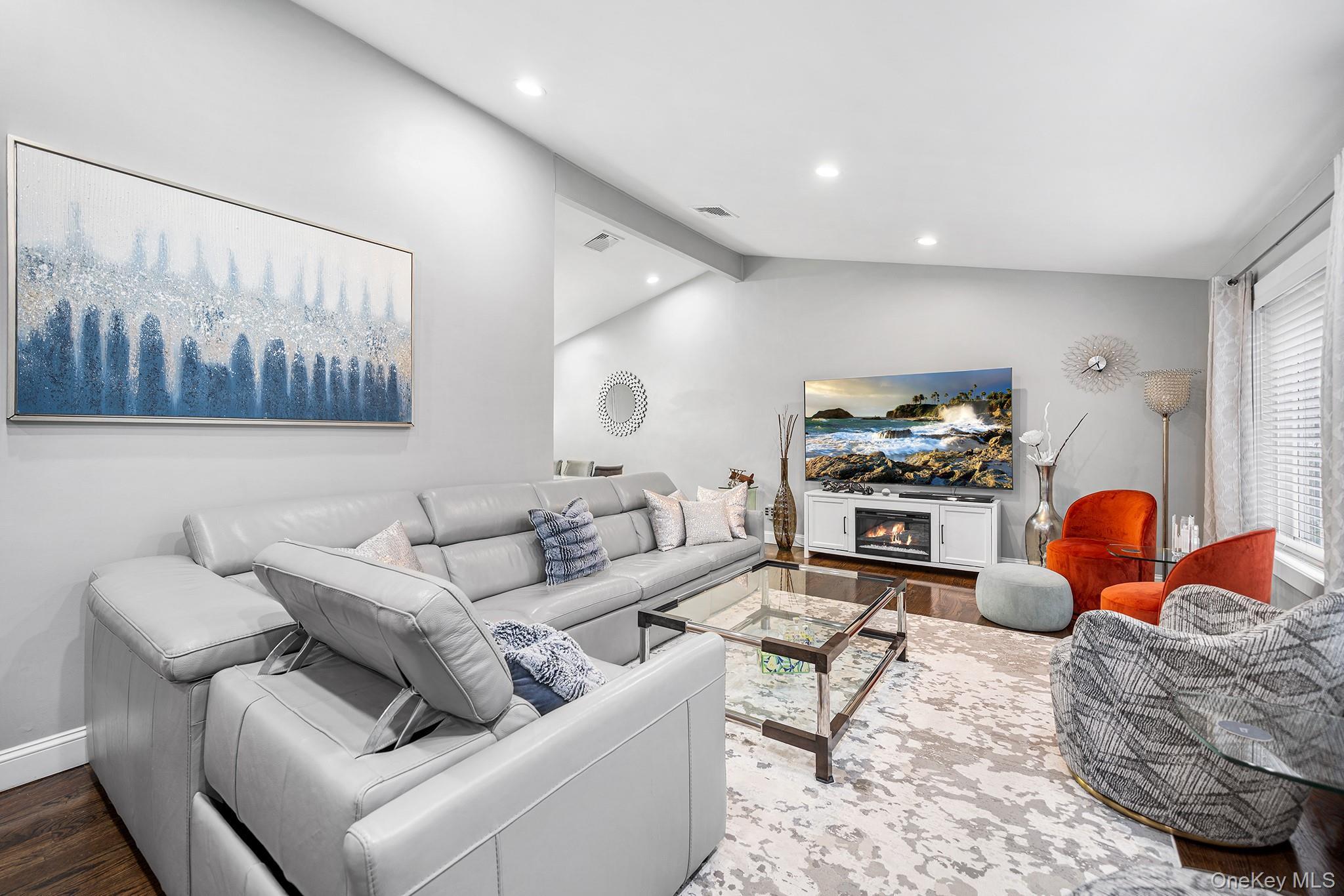 Single Family Hitching Post Nassau County, NY 11542, MLS-930753-8