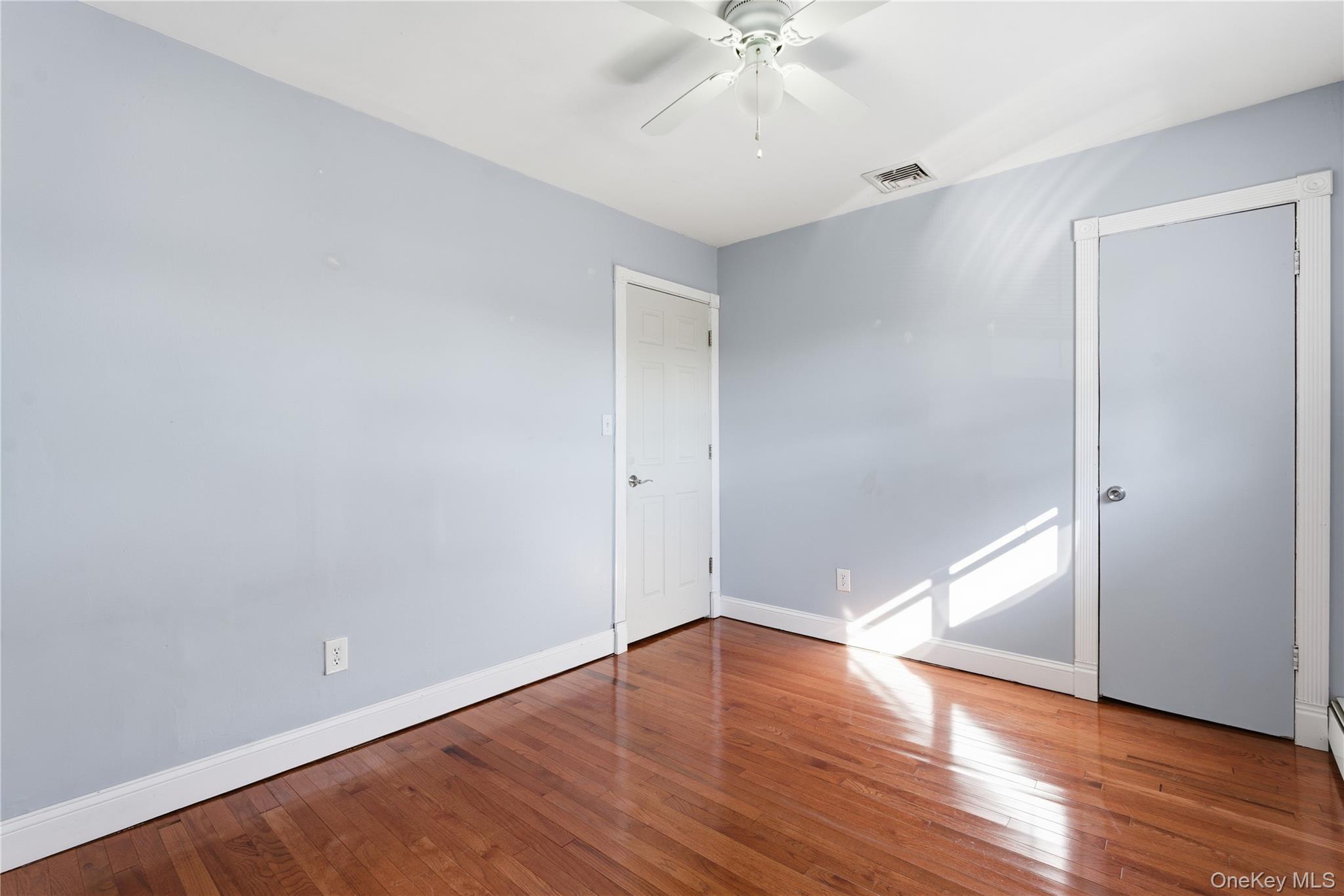 Single Family Date  Suffolk County, NY 11722, MLS-930765-10