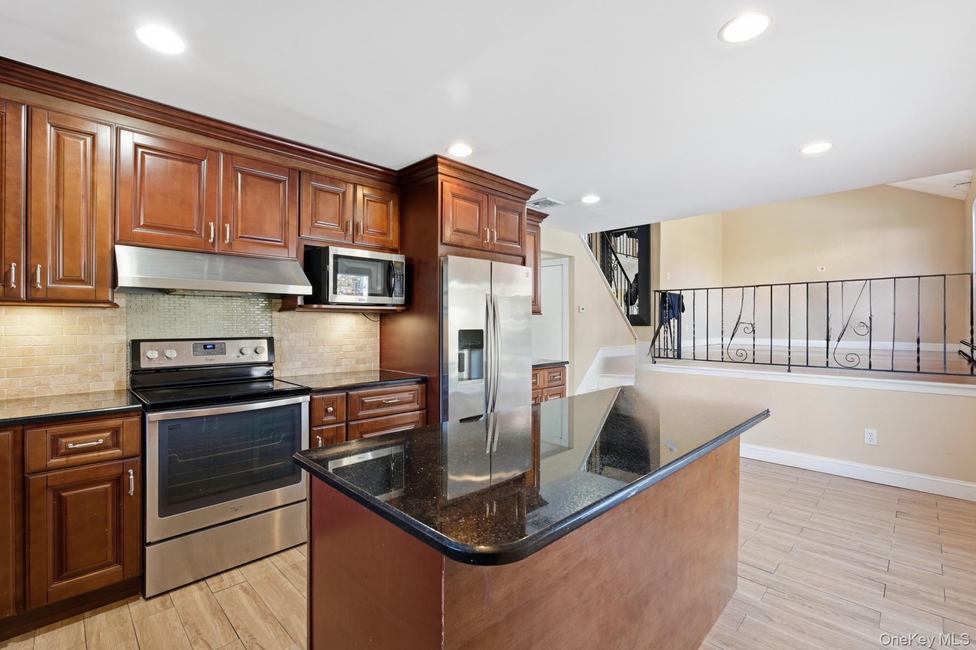 Single Family Date  Suffolk County, NY 11722, MLS-930765-3