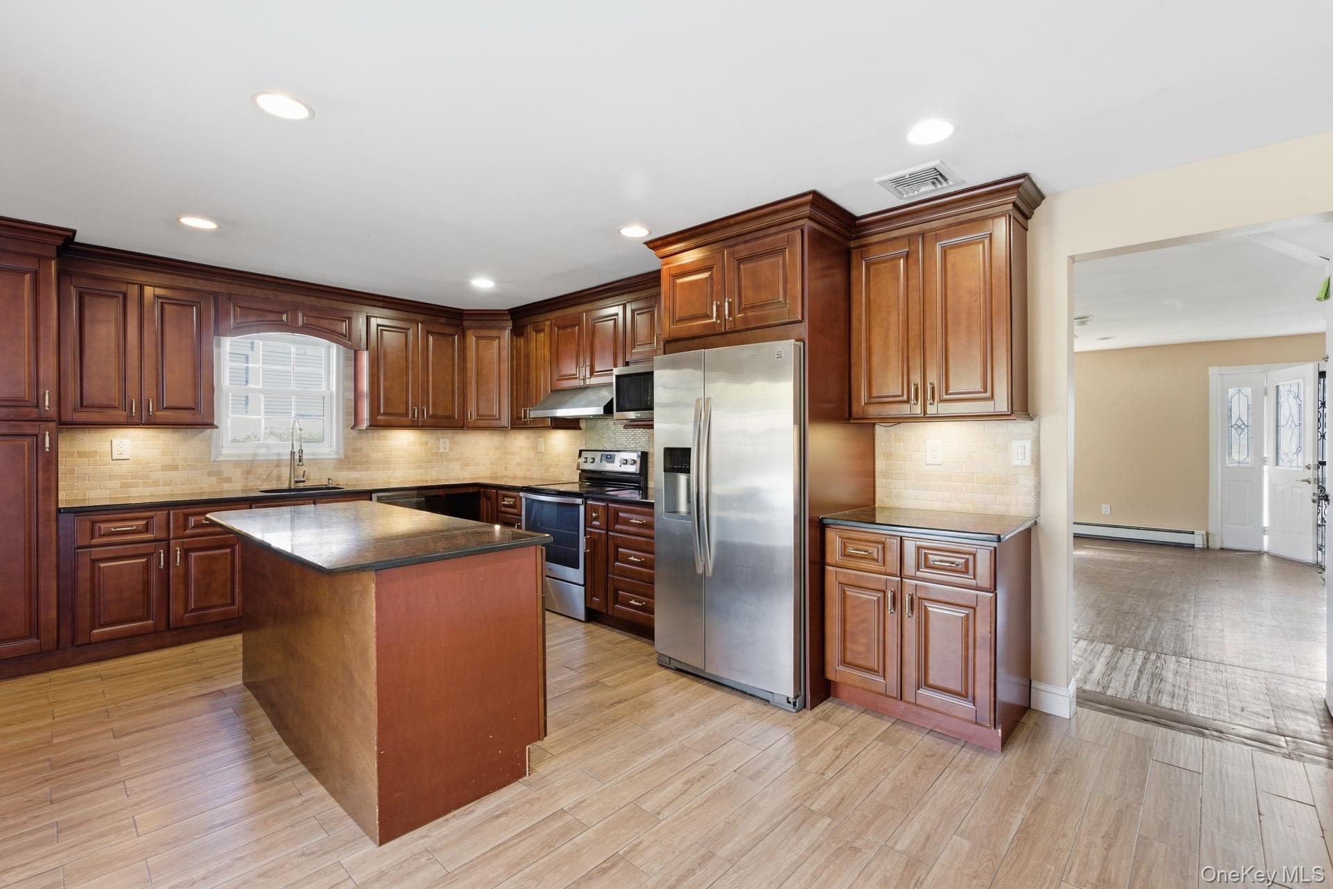 Single Family Date  Suffolk County, NY 11722, MLS-930765-4