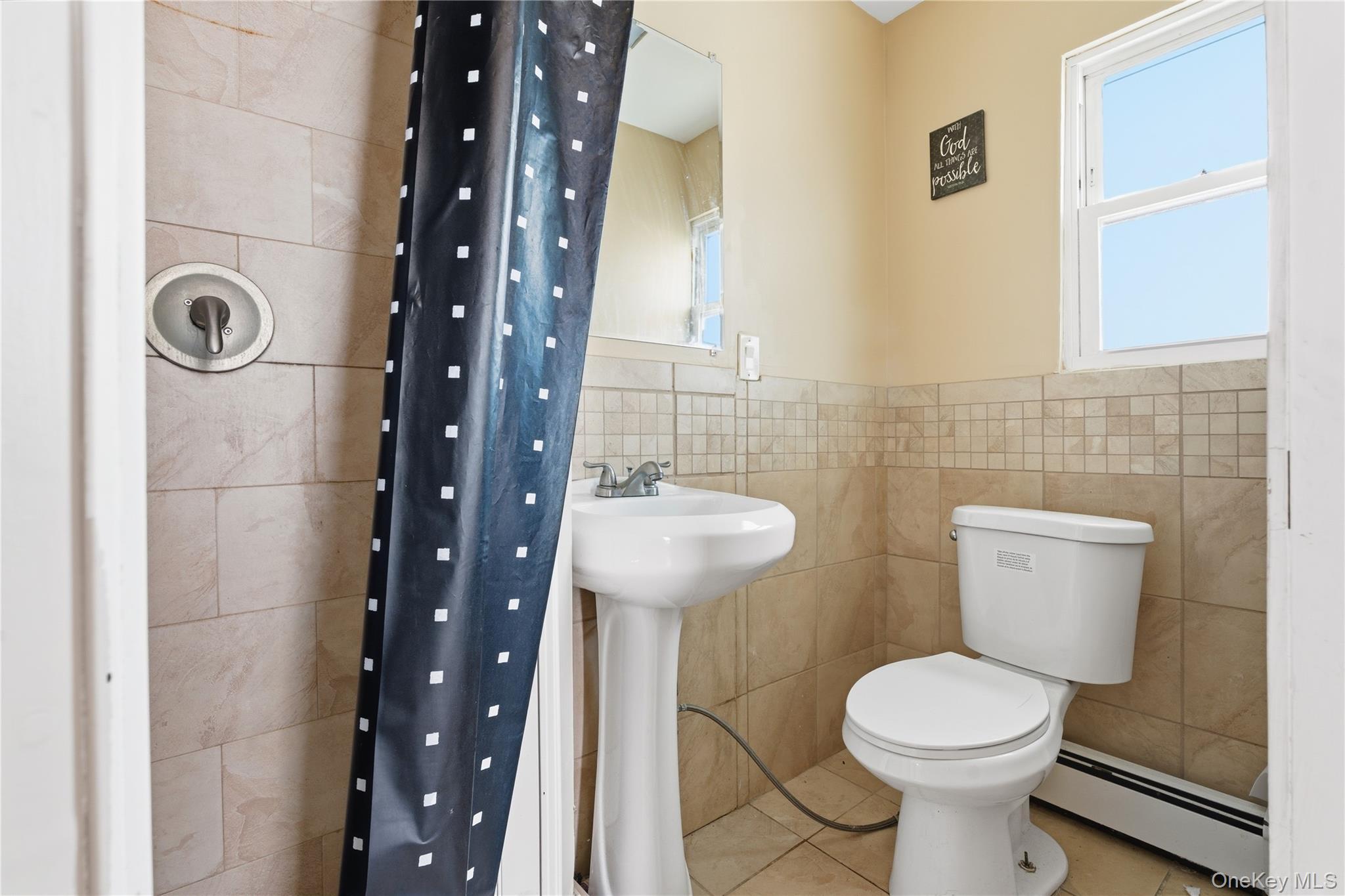 Single Family Date  Suffolk County, NY 11722, MLS-930765-7