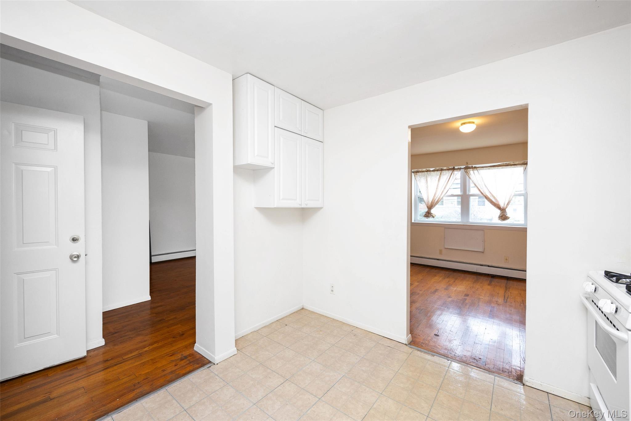 Single Family 125th Queens, NY 11356, MLS-930772-27