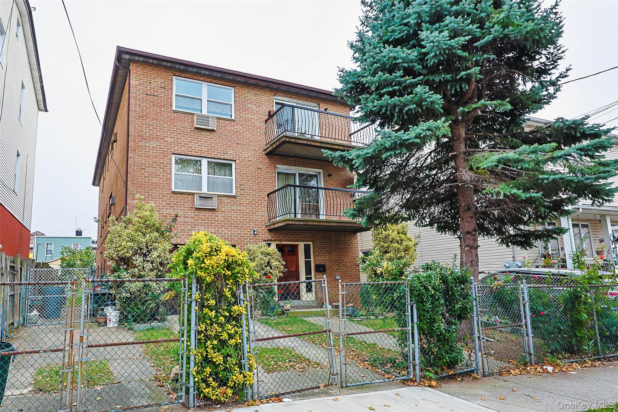 Single Family 125th Queens, NY 11356, MLS-930772-3