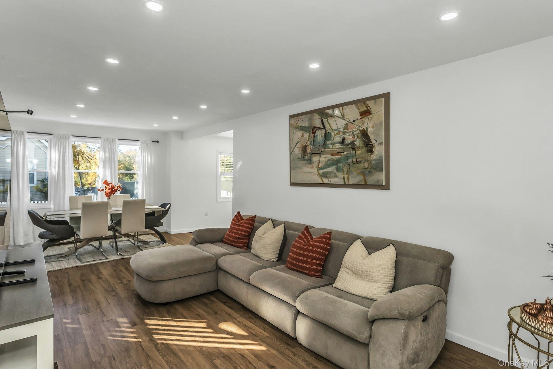 Single Family 13th  Nassau County, NY 11560, MLS-930778-8