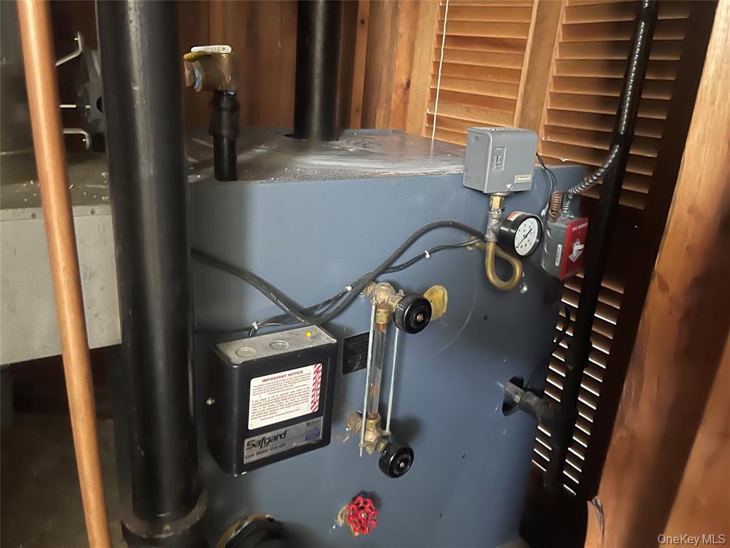 Single Family 88  Queens, NY 11426, MLS-930806-7