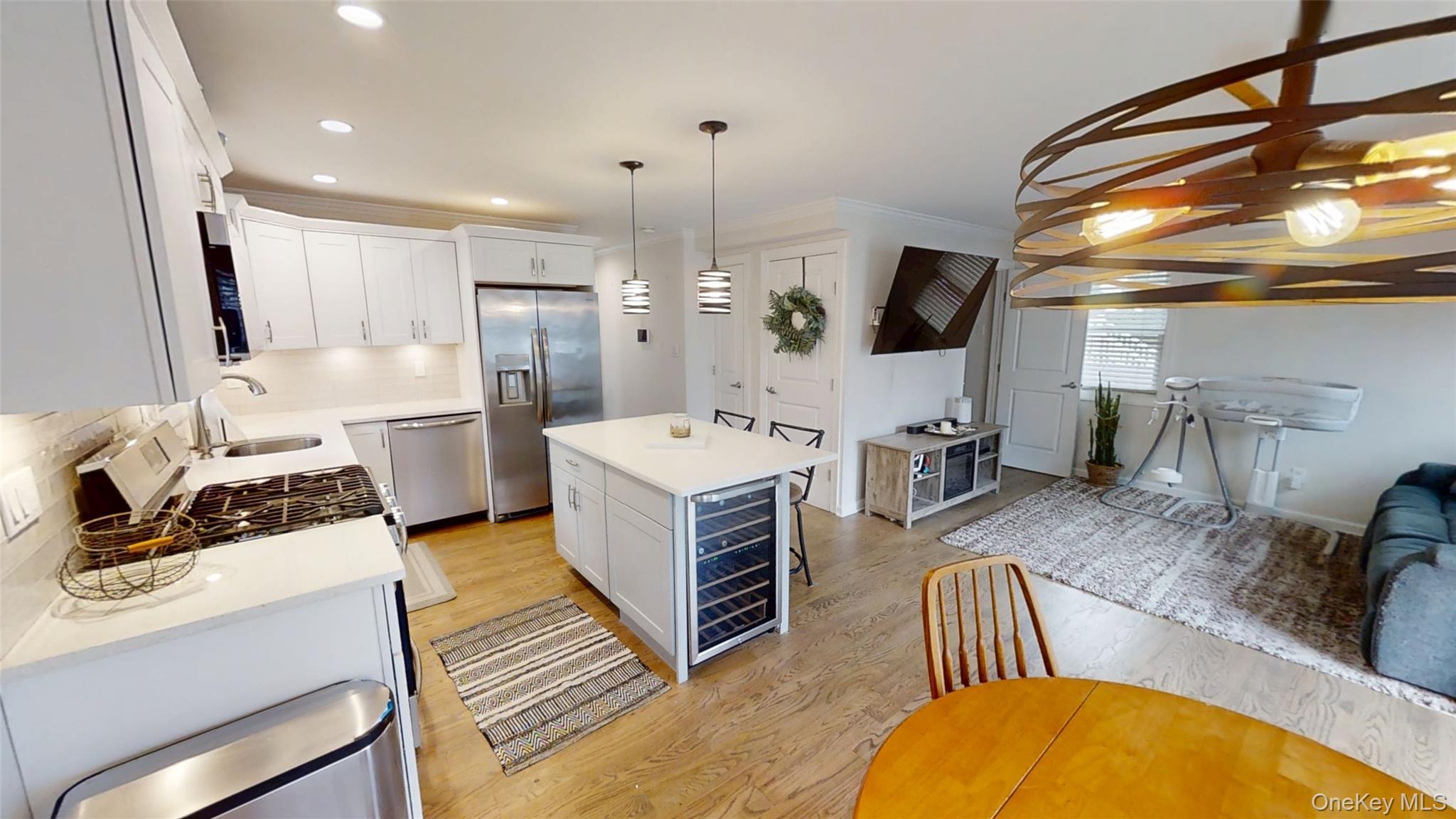 Single Family Woodrow  Suffolk County, NY 11704, MLS-930814-4