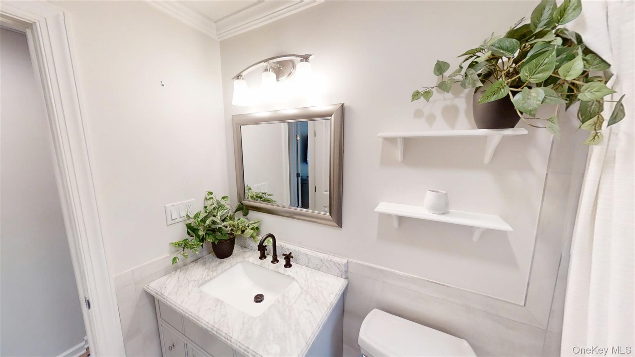 Single Family Woodrow  Suffolk County, NY 11704, MLS-930814-8