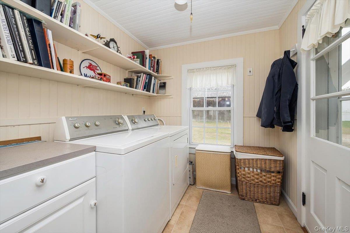 Single Family Locust  Suffolk County, NY 11716, MLS-930818-15