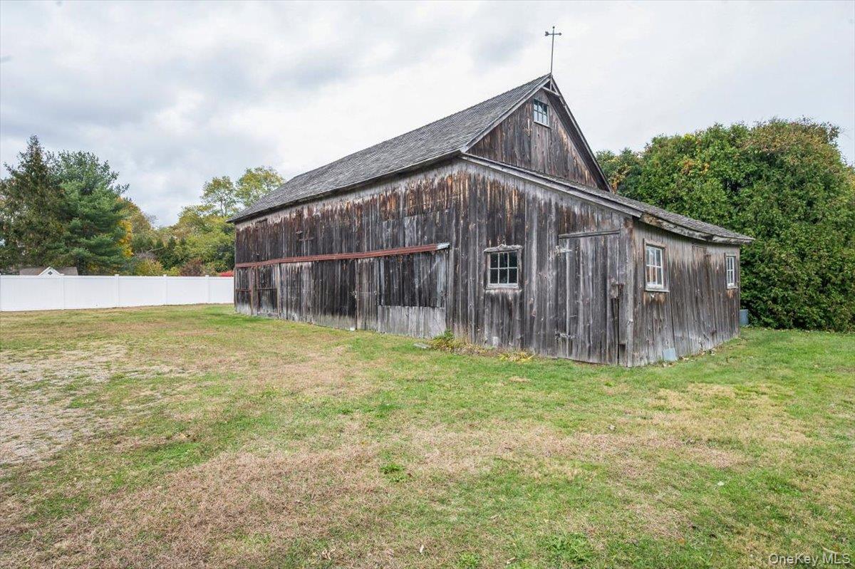 Single Family Locust  Suffolk County, NY 11716, MLS-930818-4