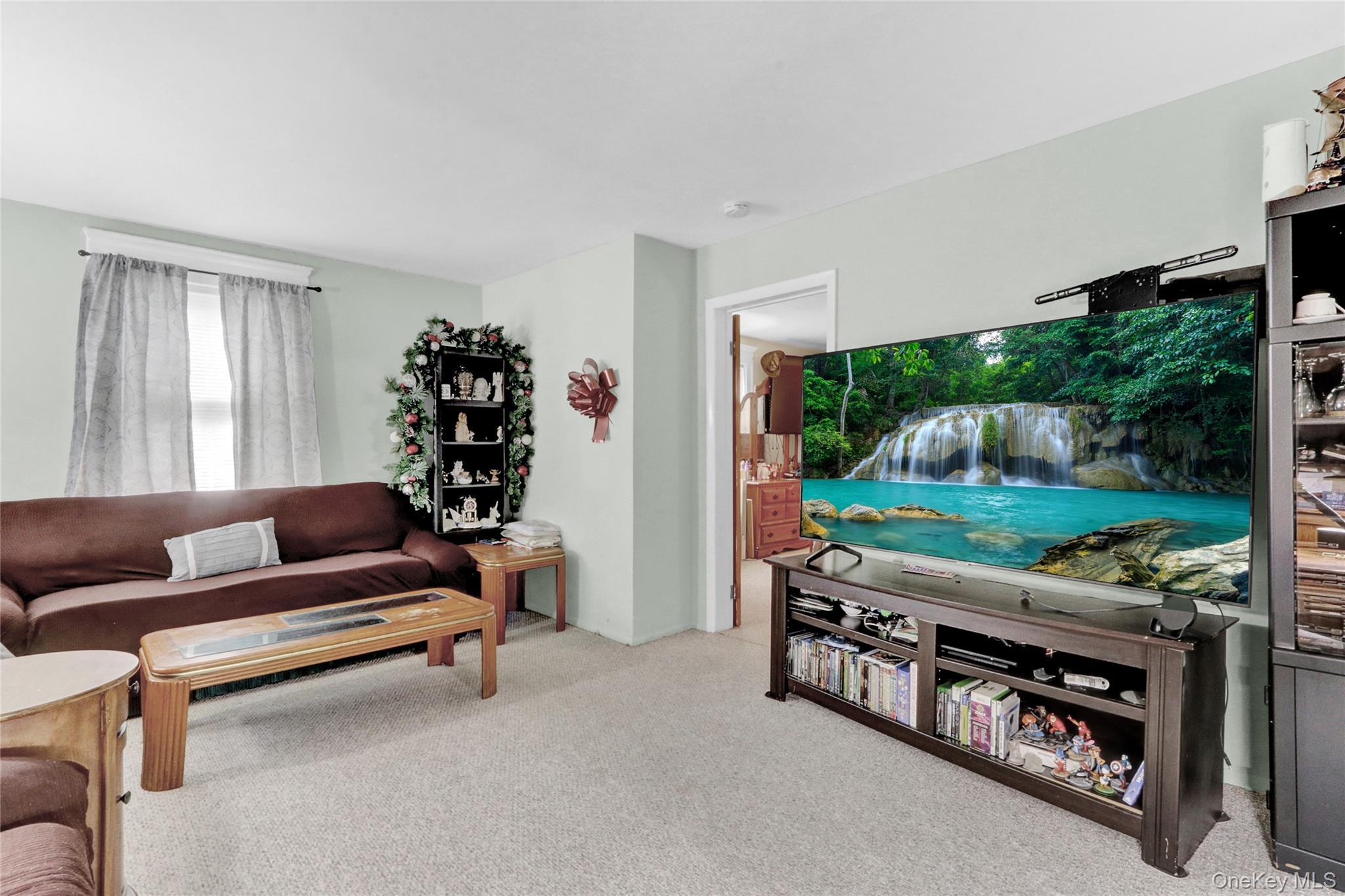 Single Family Lincoln  Suffolk County, NY 11782, MLS-930843-4