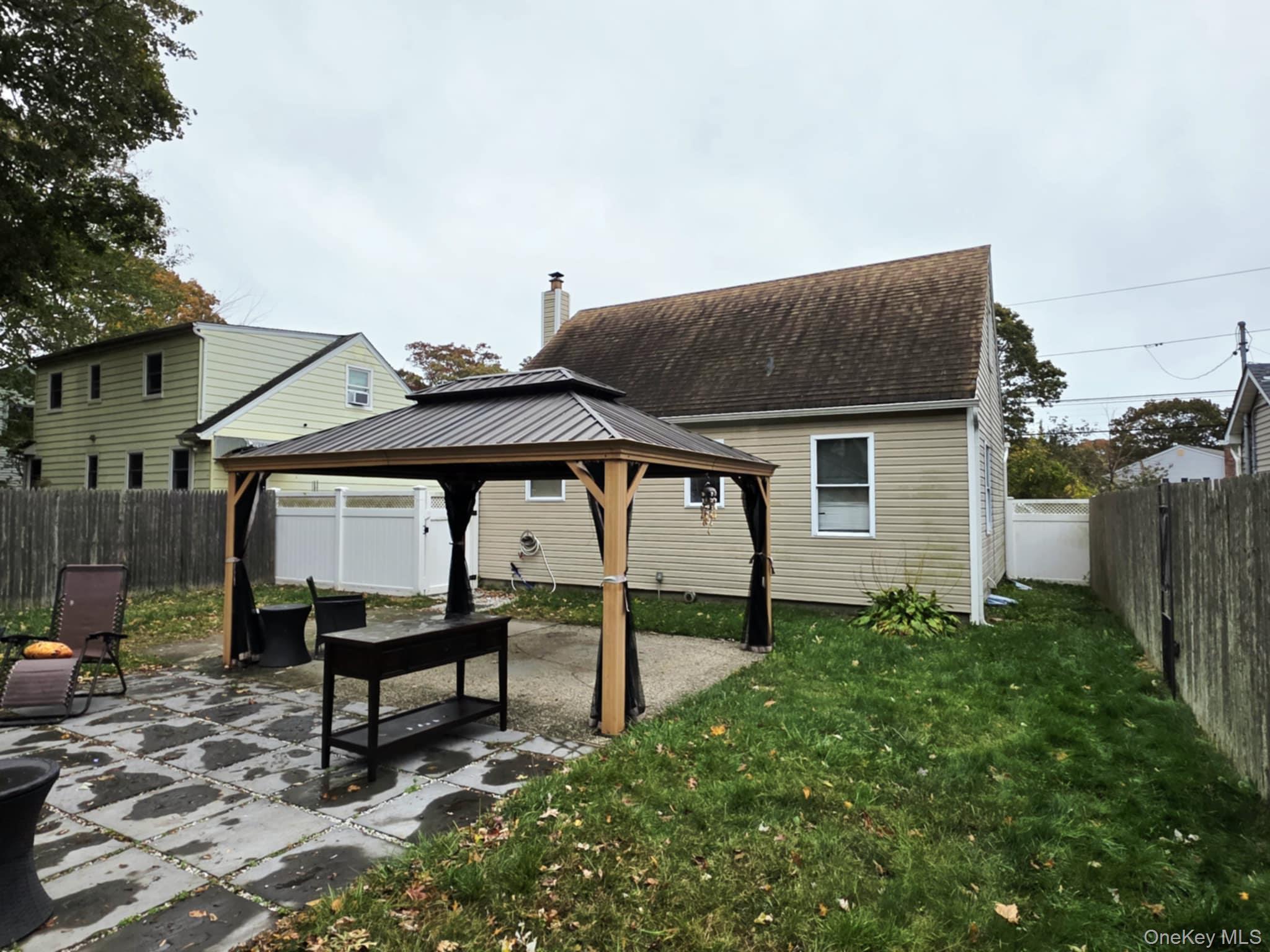 Single Family Commack  Suffolk County, NY 11967, MLS-930856-15